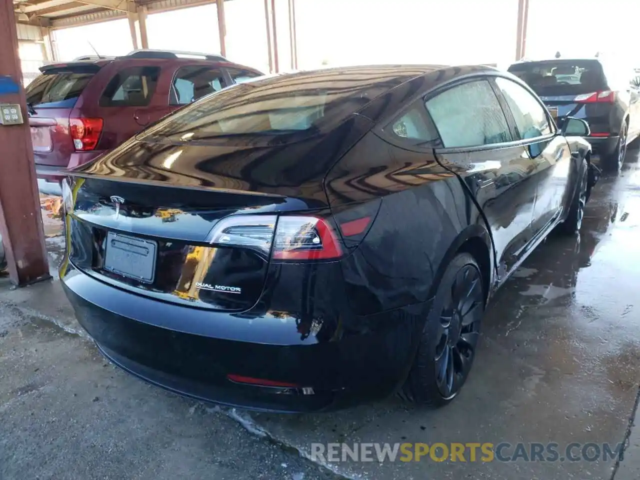 4 Photograph of a damaged car 5YJ3E1EC1NF105405 TESLA MODEL 3 2022