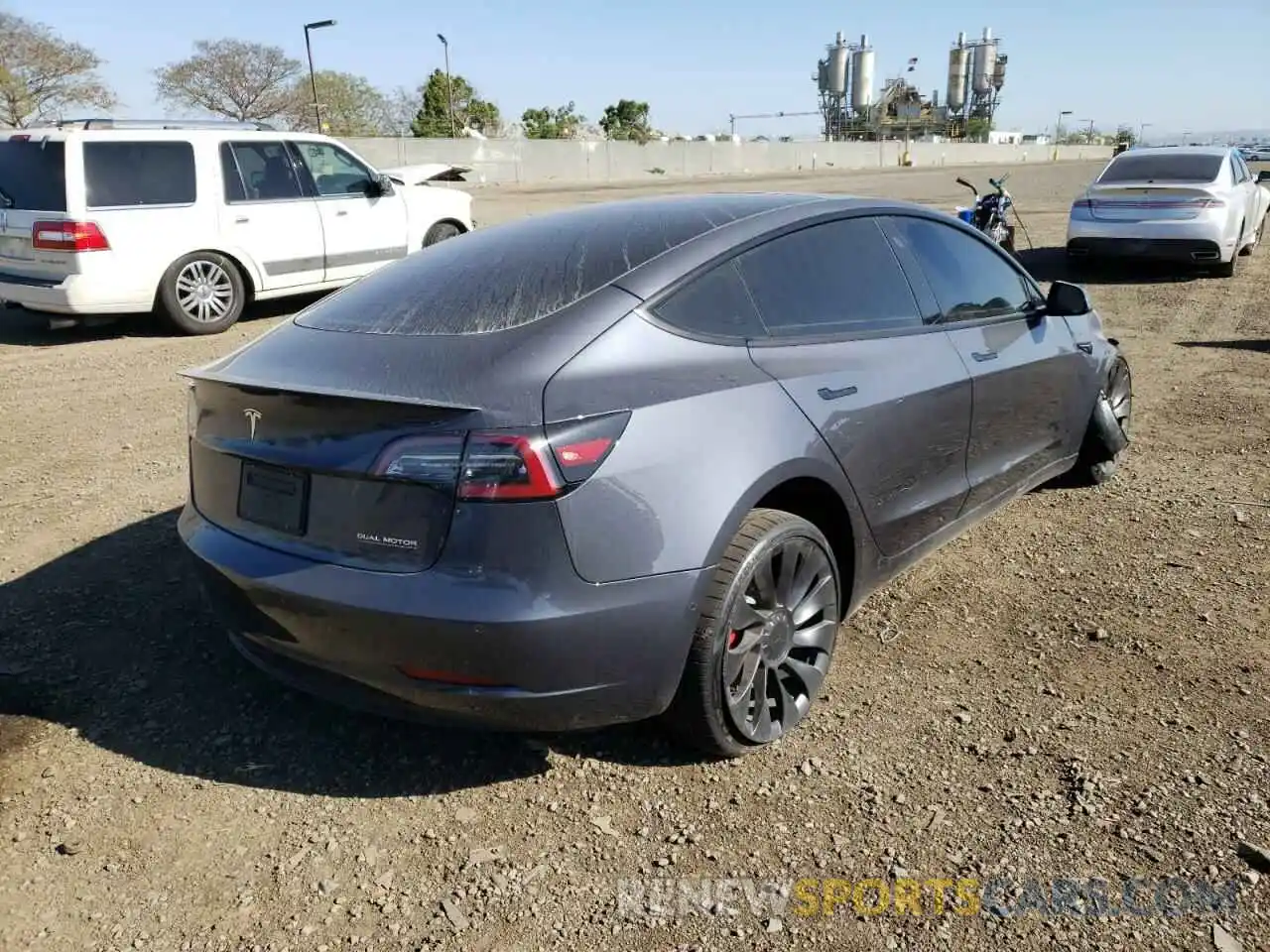 4 Photograph of a damaged car 5YJ3E1EC1NF156161 TESLA MODEL 3 2022