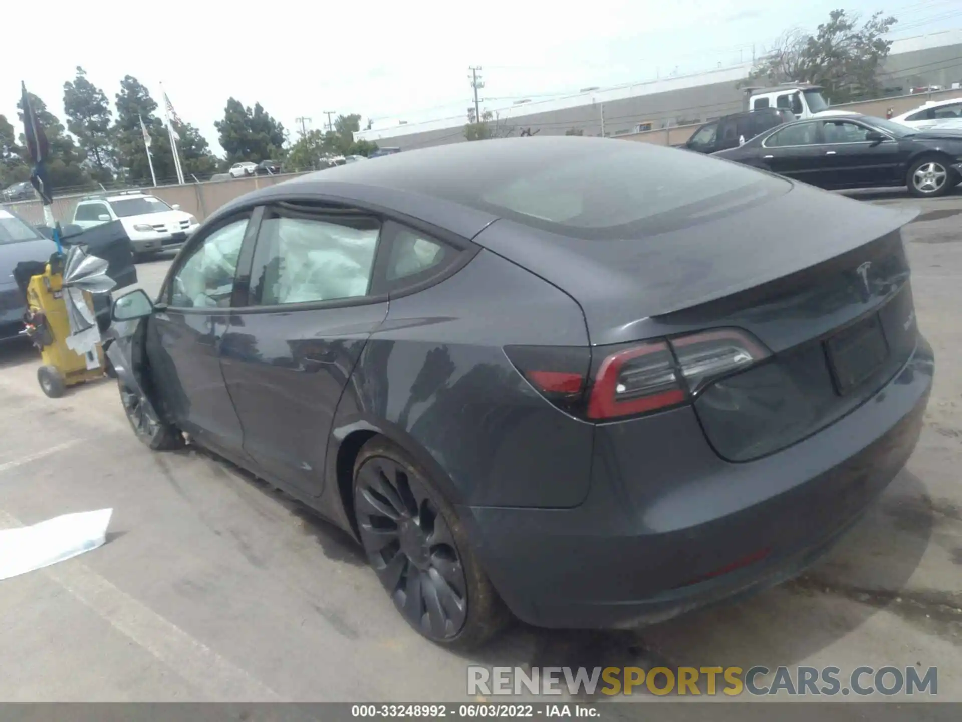 3 Фотография поврежденного автомобиля 5YJ3E1EC2NF132337 TESLA MODEL 3 2022