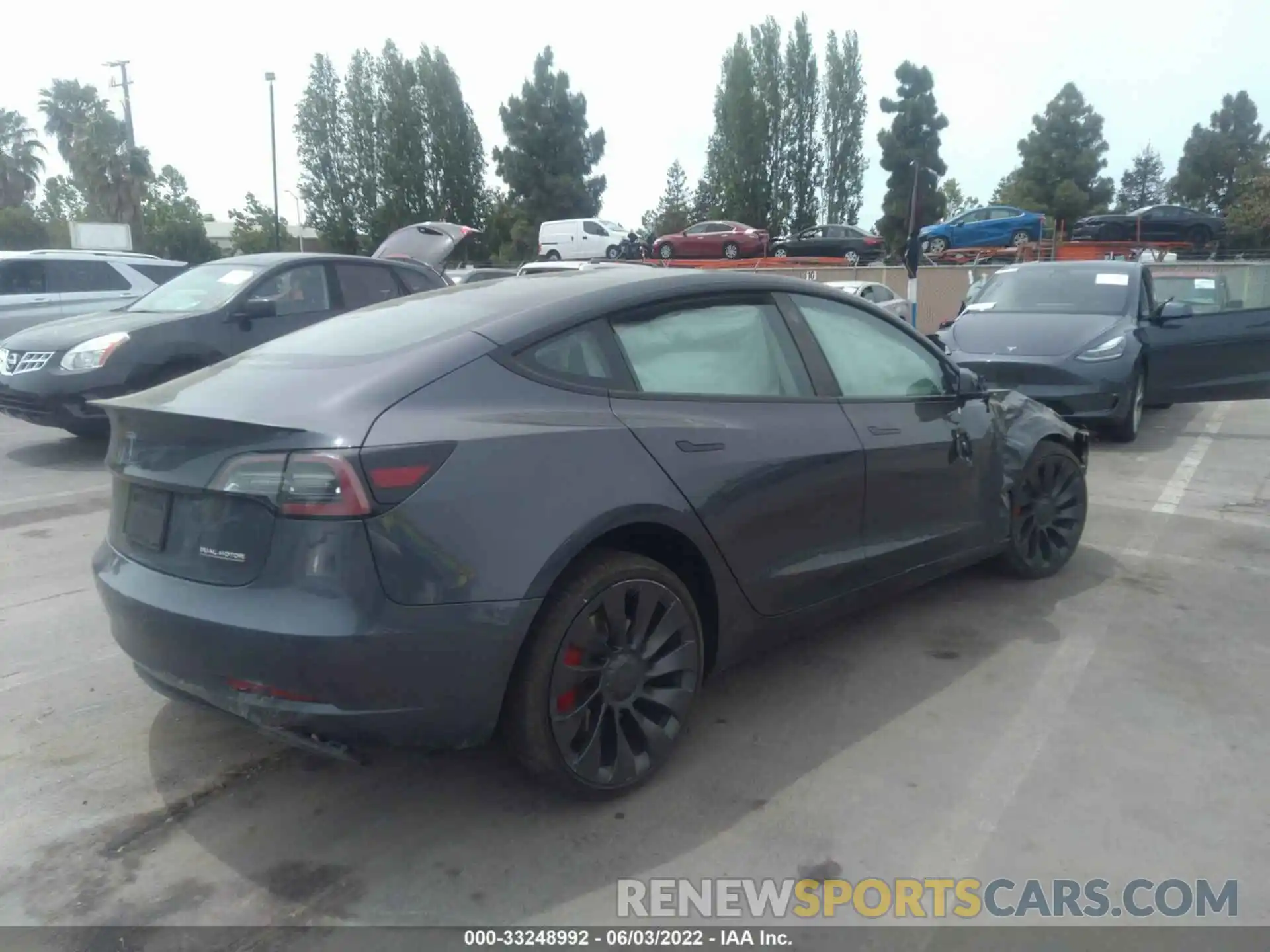 4 Фотография поврежденного автомобиля 5YJ3E1EC2NF132337 TESLA MODEL 3 2022