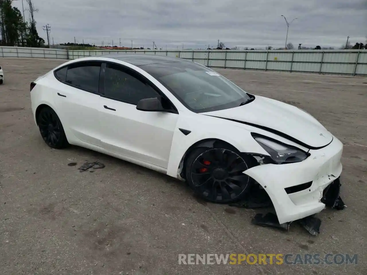 4 Photograph of a damaged car 5YJ3E1EC2NF196314 TESLA MODEL 3 2022