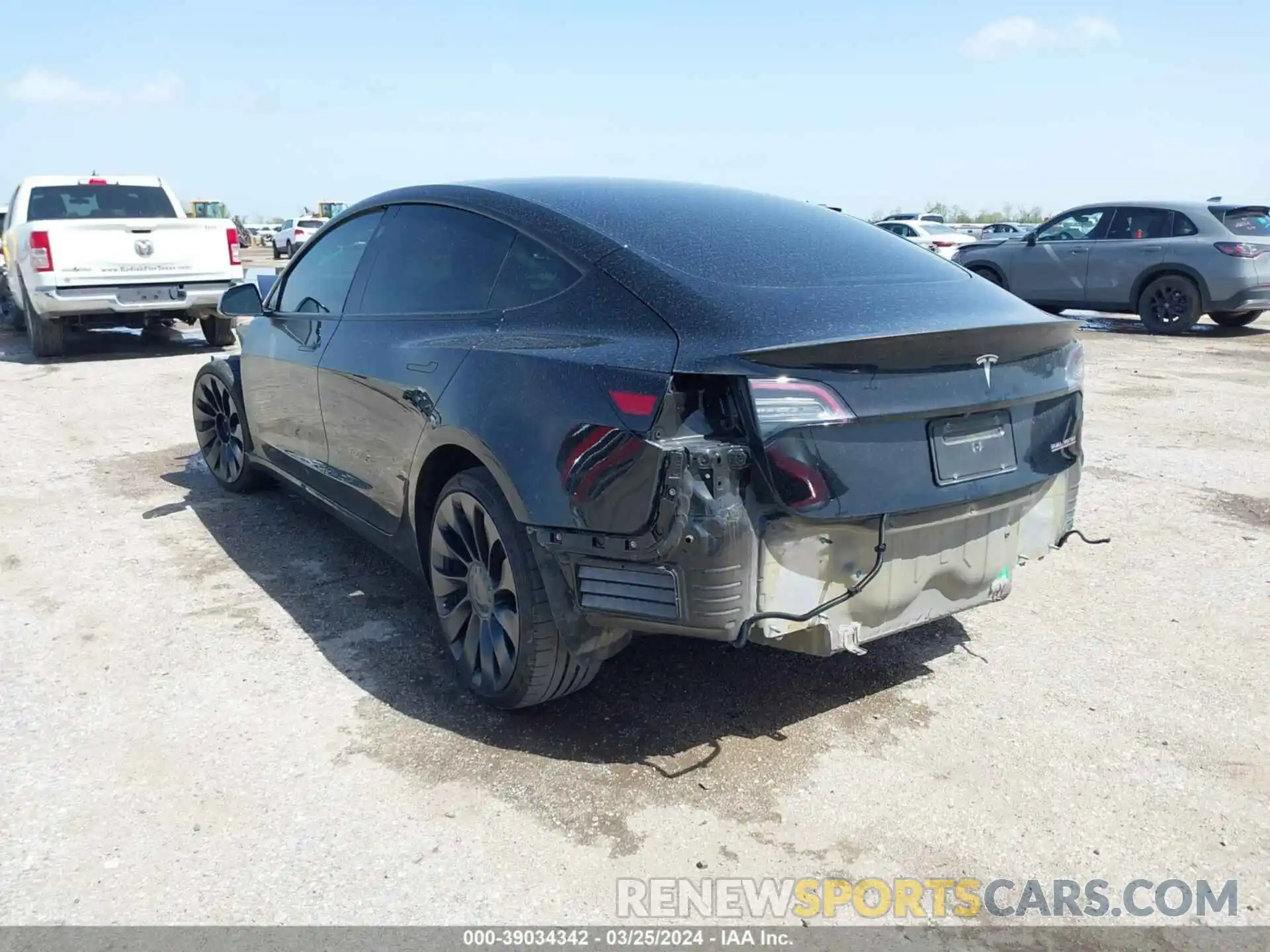 3 Photograph of a damaged car 5YJ3E1EC3NF329940 TESLA MODEL 3 2022