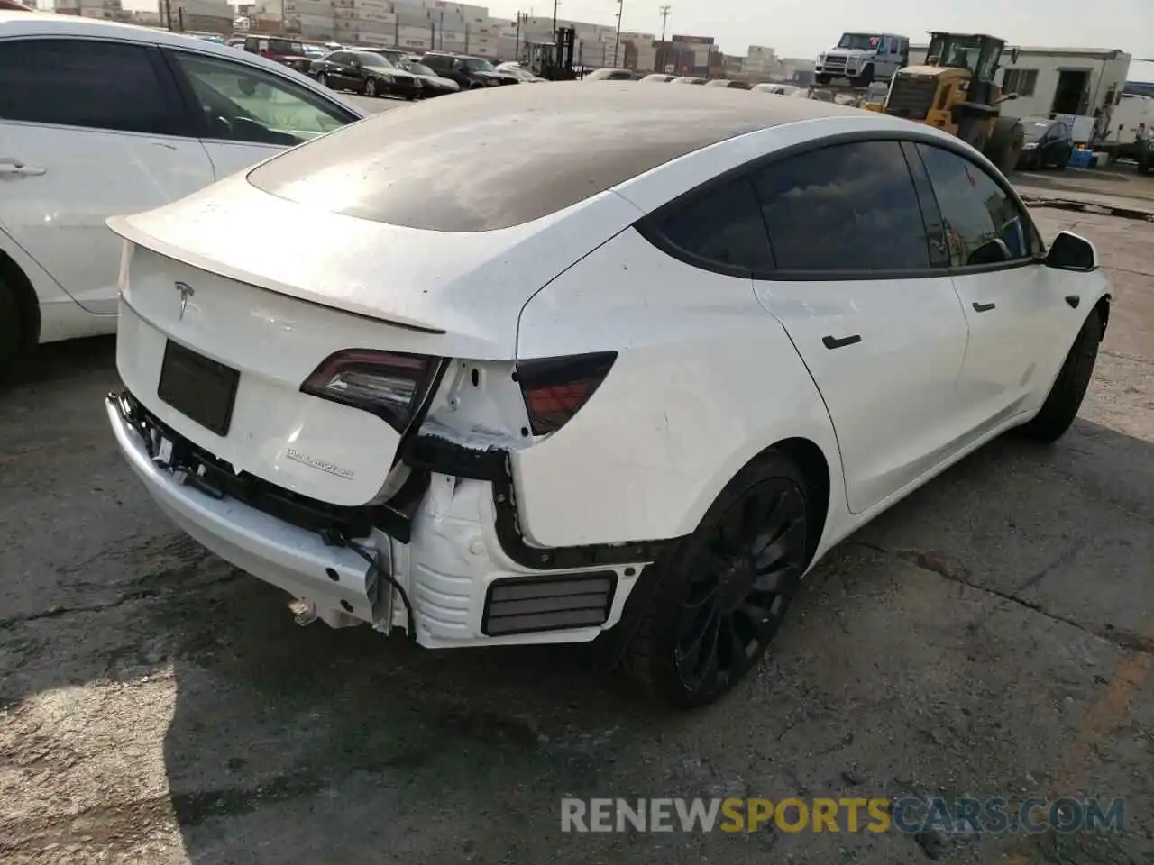 4 Photograph of a damaged car 5YJ3E1EC4NF298682 TESLA MODEL 3 2022