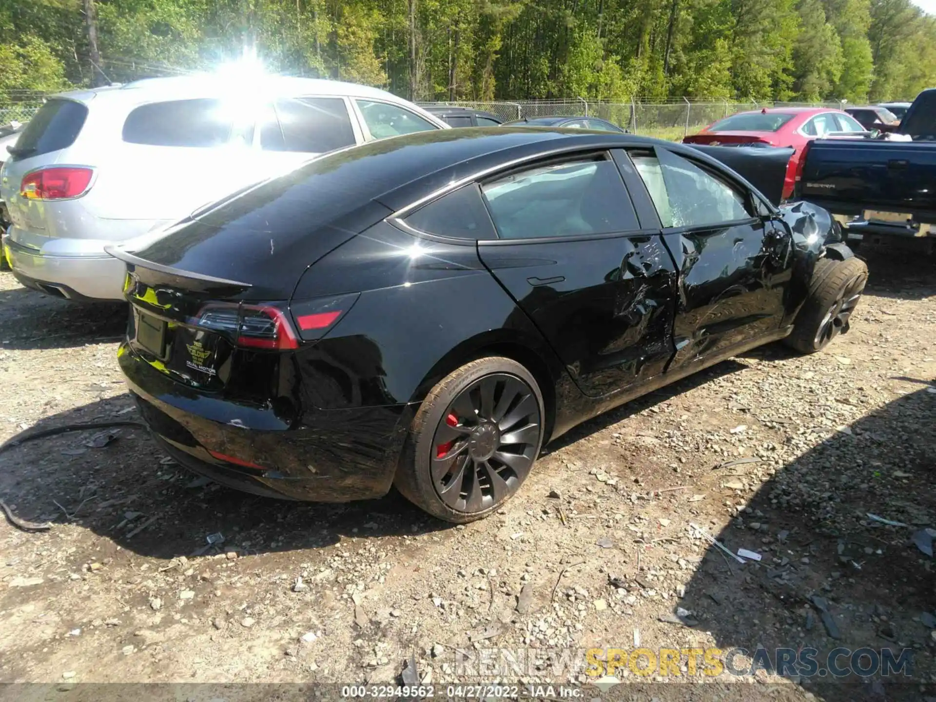 4 Фотография поврежденного автомобиля 5YJ3E1EC5NF163257 TESLA MODEL 3 2022