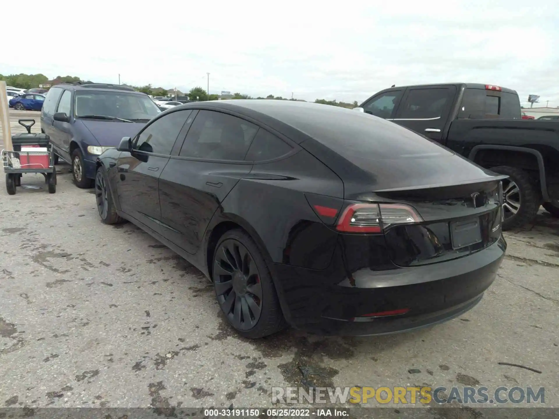 3 Photograph of a damaged car 5YJ3E1EC6NF158827 TESLA MODEL 3 2022