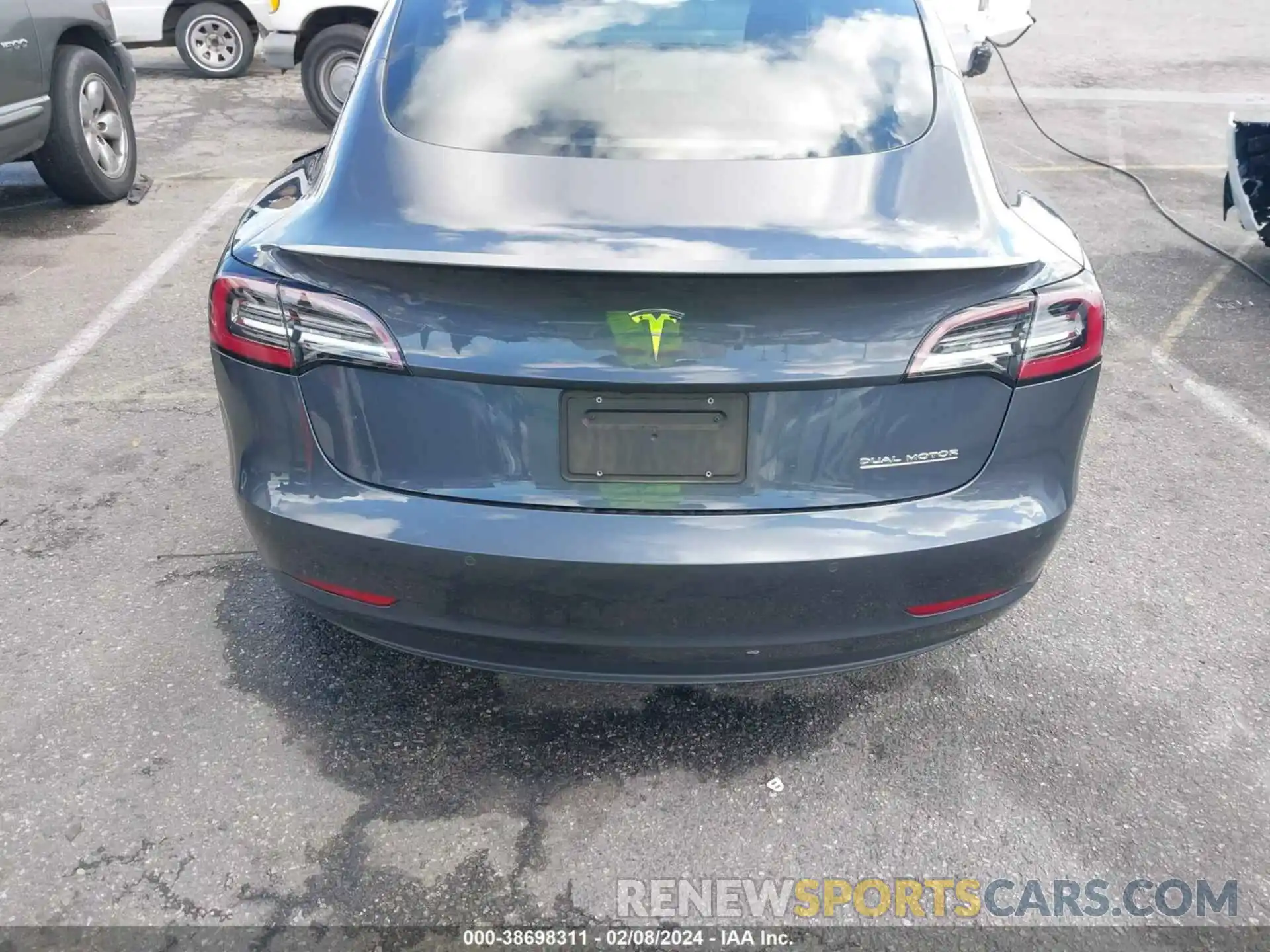 16 Photograph of a damaged car 5YJ3E1EC6NF293581 TESLA MODEL 3 2022