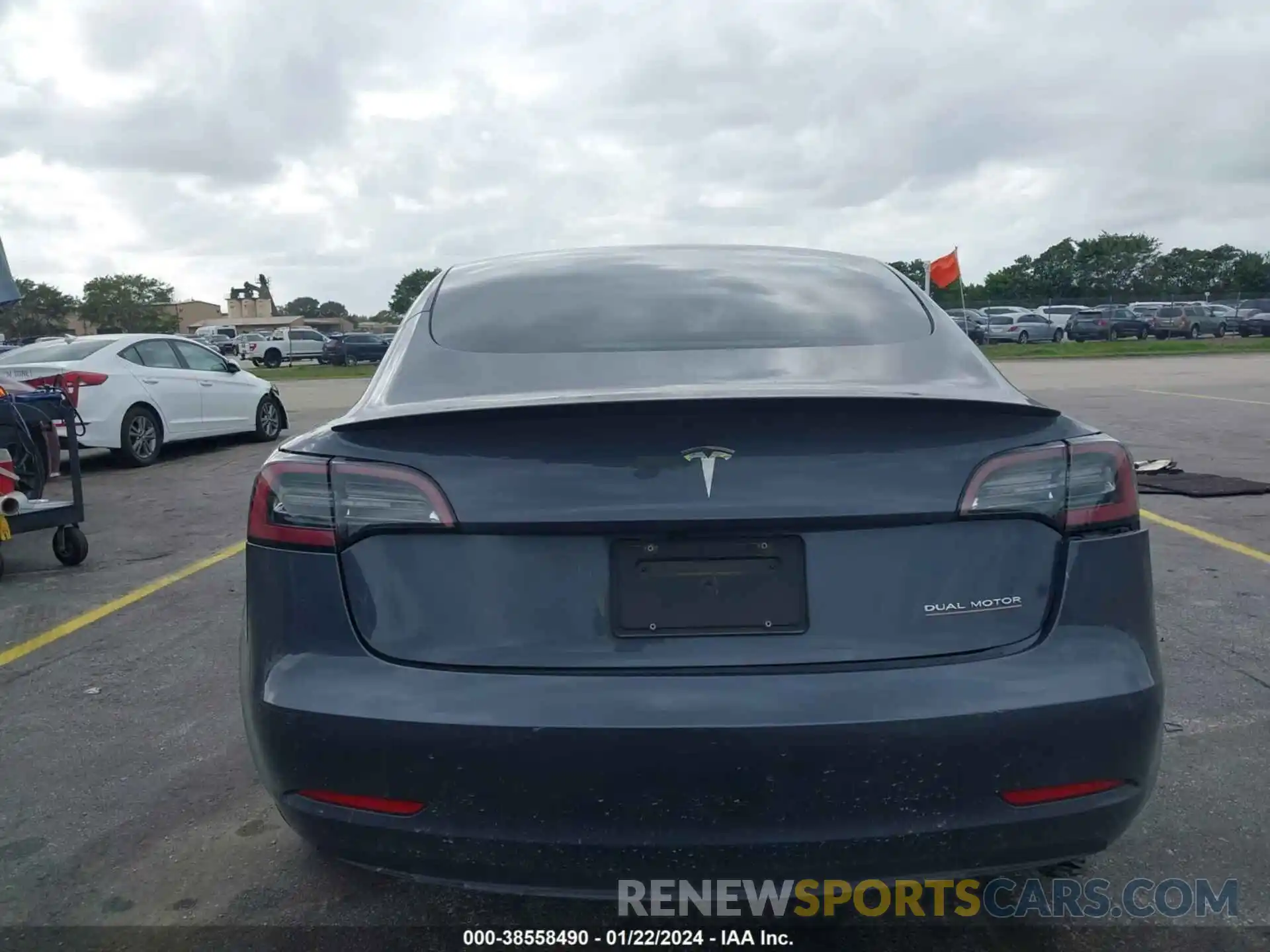 16 Photograph of a damaged car 5YJ3E1EC9NF273759 TESLA MODEL 3 2022