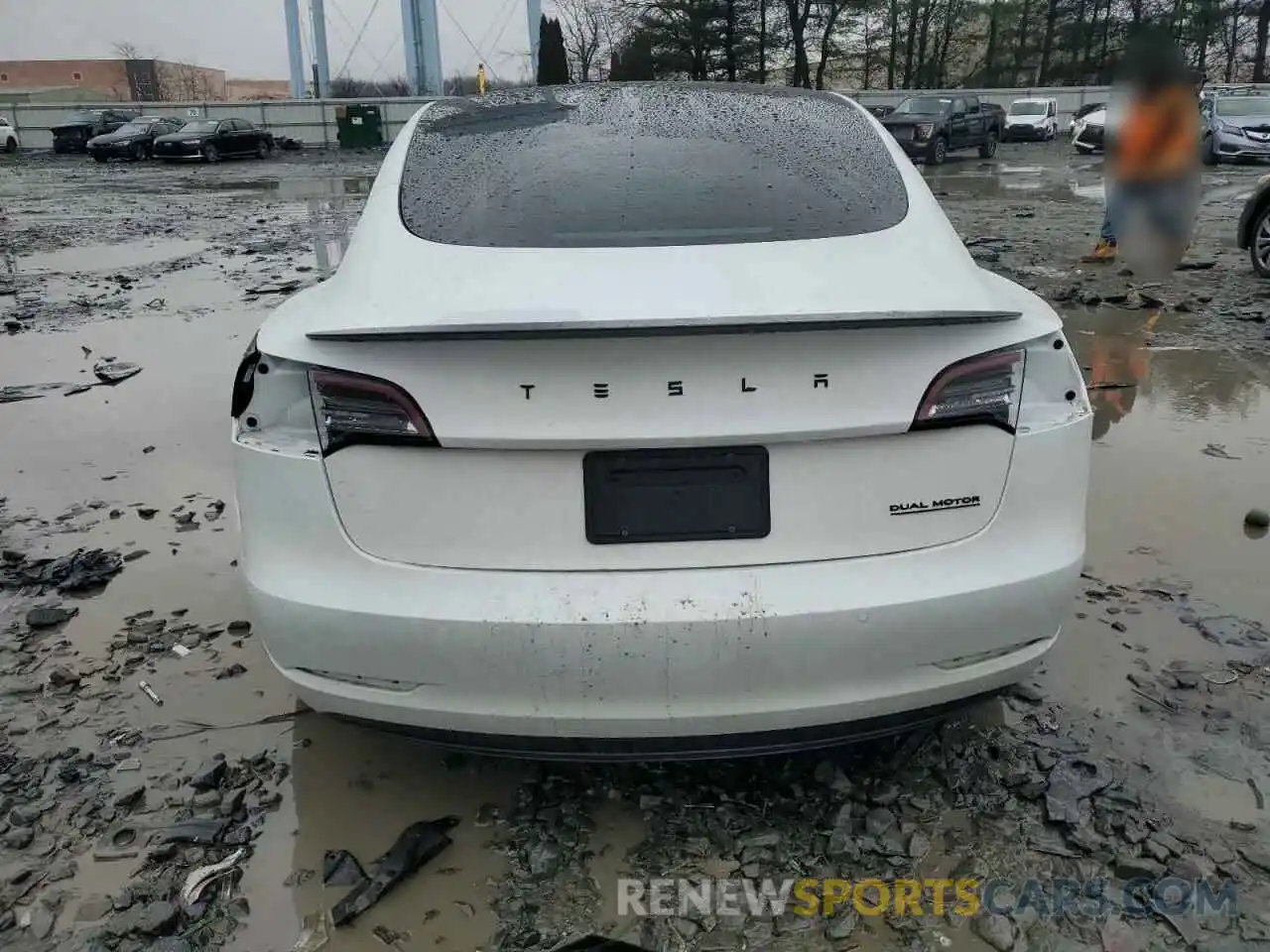 6 Photograph of a damaged car 5YJ3E1EC9NF335824 TESLA MODEL 3 2022