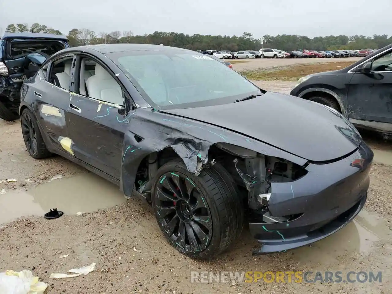 4 Photograph of a damaged car 5YJ3E1EC9NF354468 TESLA MODEL 3 2022