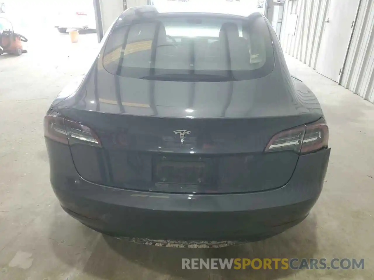 6 Photograph of a damaged car 5YJ3E1EA0PF453892 TESLA MODEL 3 2023