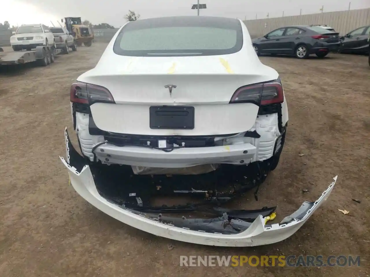 6 Photograph of a damaged car 5YJ3E1EA0PF572445 TESLA MODEL 3 2023