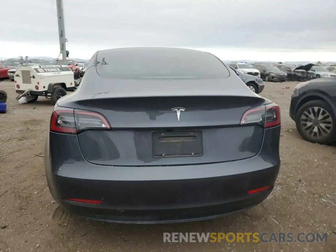 6 Photograph of a damaged car 5YJ3E1EA0PF586944 TESLA MODEL 3 2023