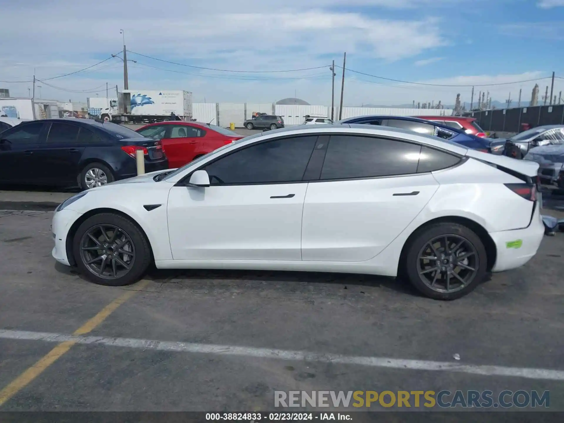 14 Photograph of a damaged car 5YJ3E1EA2PF508715 TESLA MODEL 3 2023