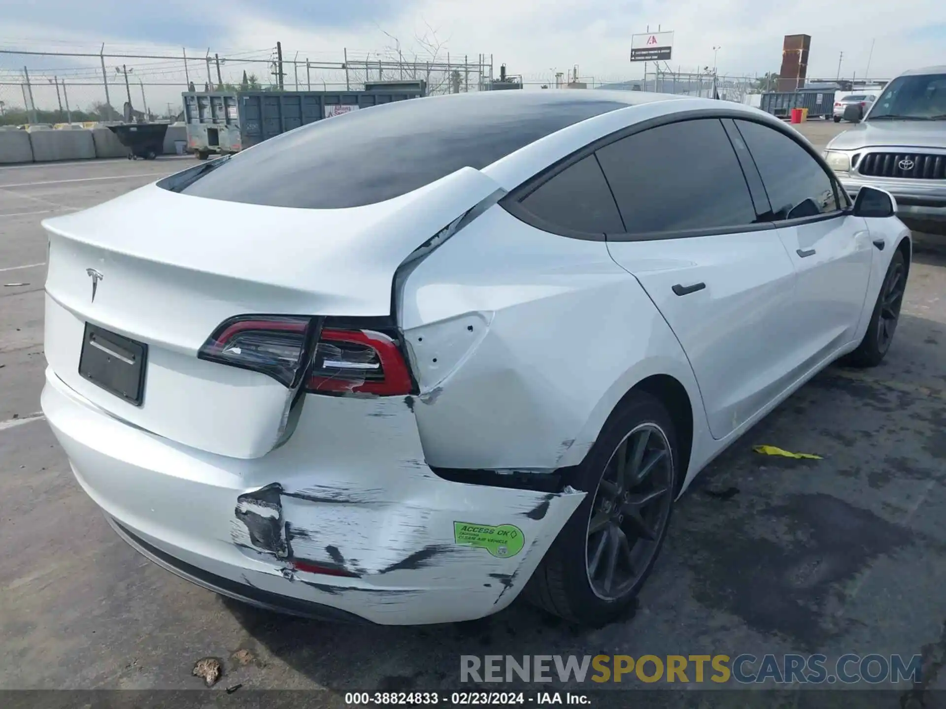 4 Photograph of a damaged car 5YJ3E1EA2PF508715 TESLA MODEL 3 2023