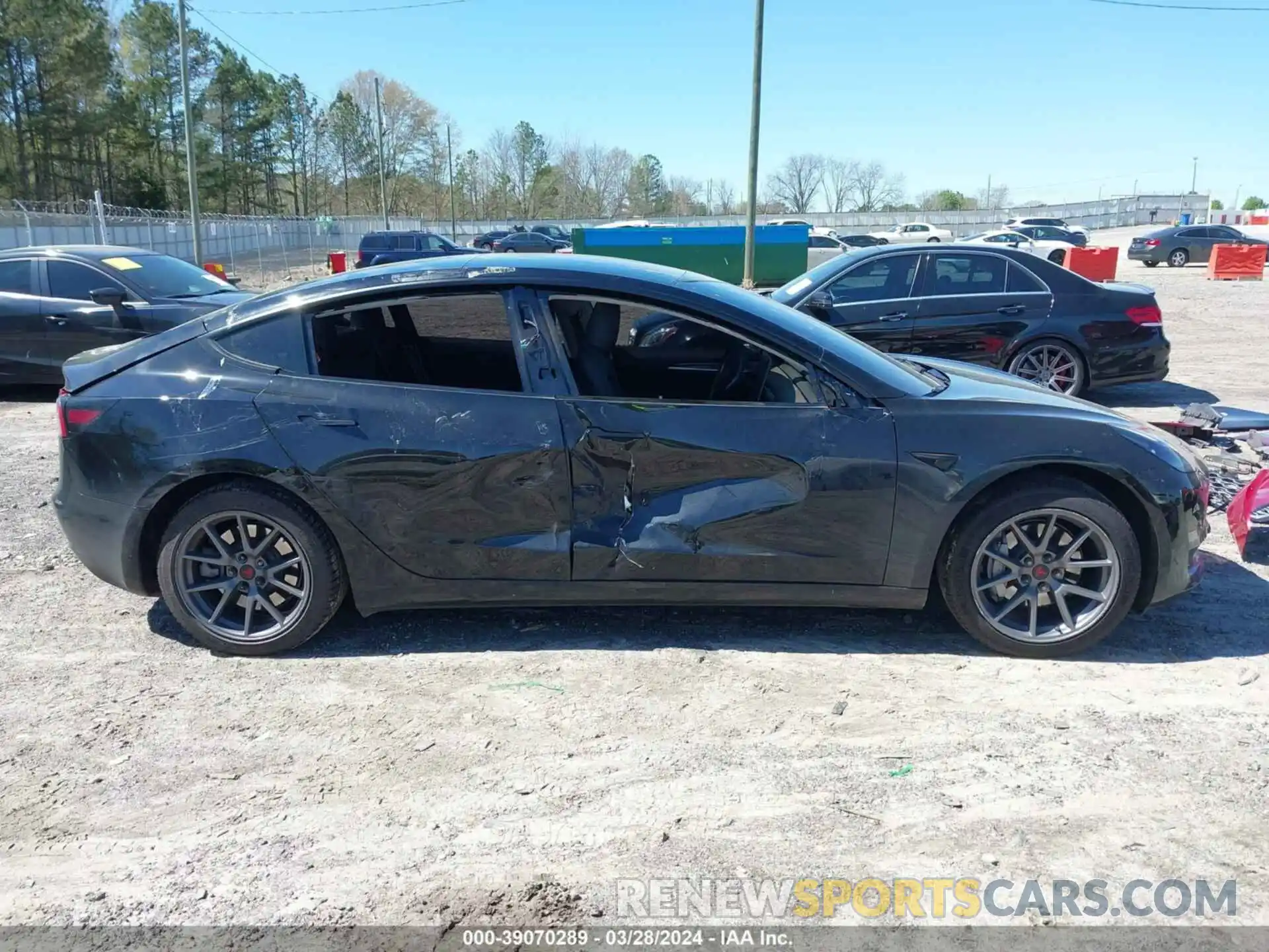 14 Photograph of a damaged car 5YJ3E1EA2PF556053 TESLA MODEL 3 2023