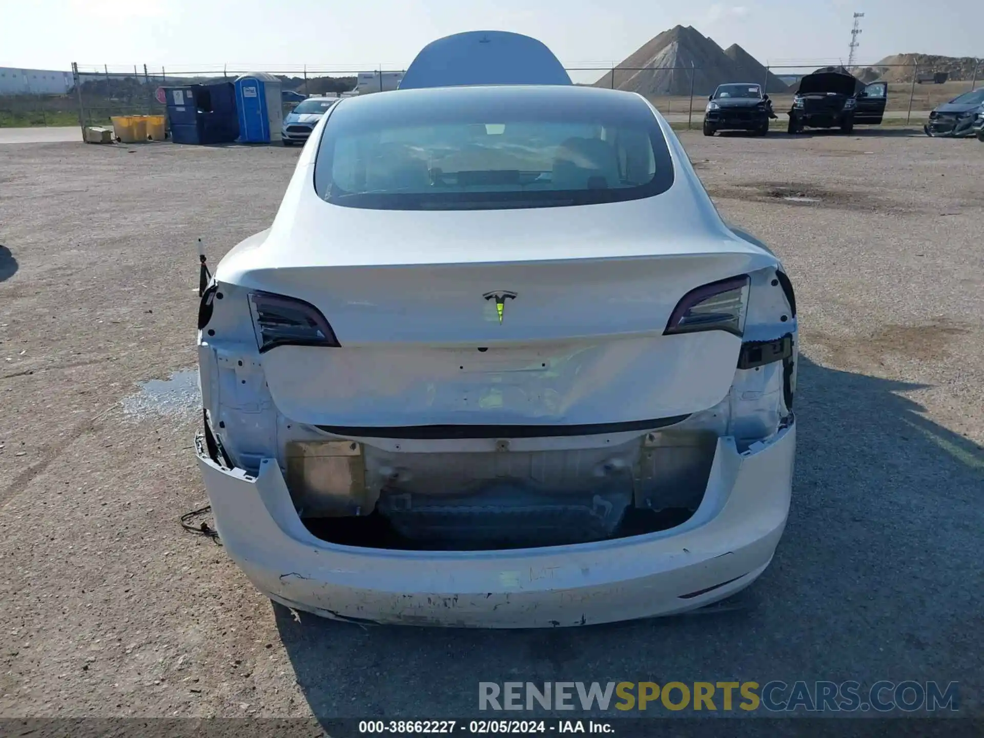 6 Фотография поврежденного автомобиля 5YJ3E1EA2PF563391 TESLA MODEL 3 2023