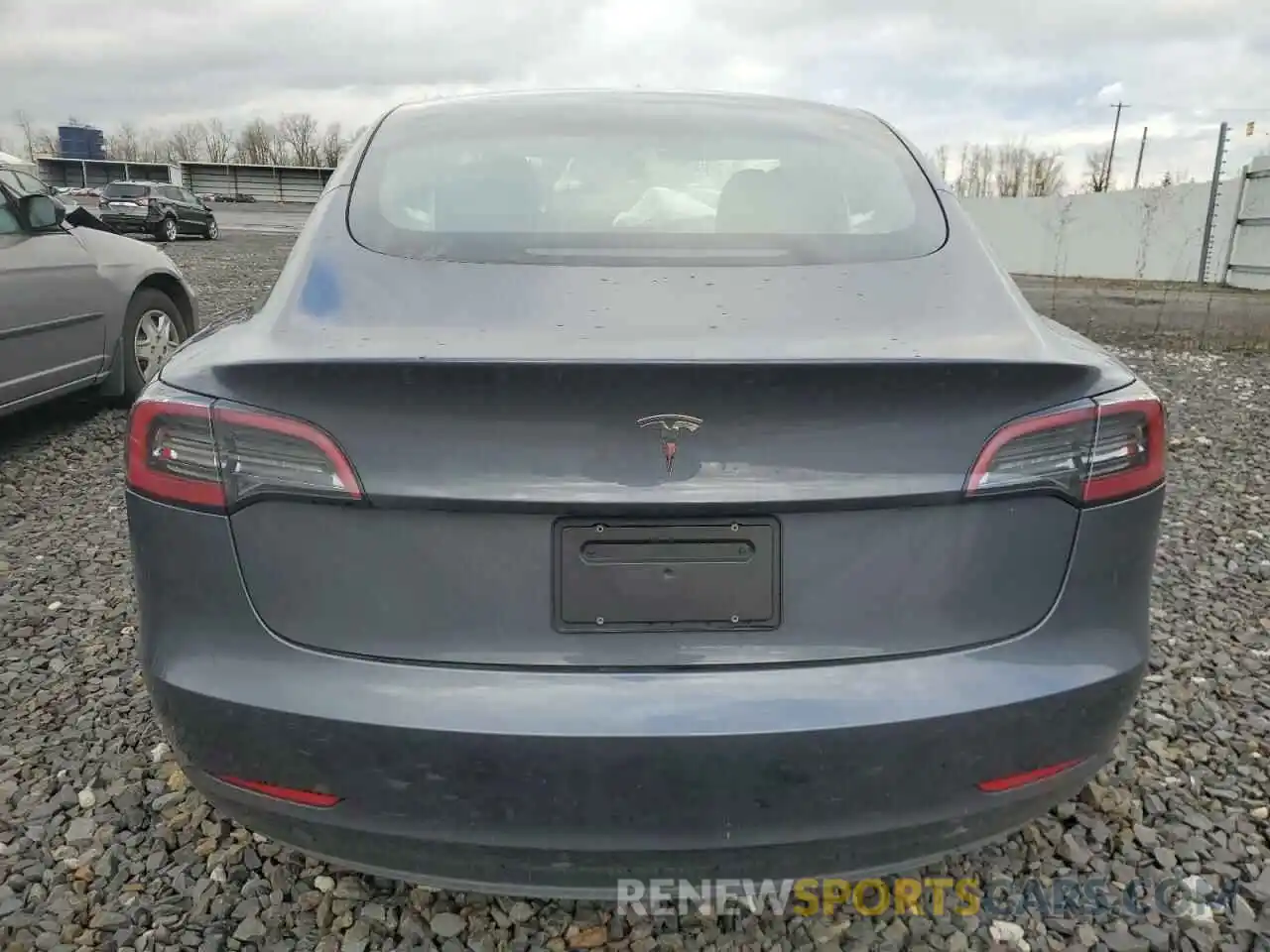 6 Photograph of a damaged car 5YJ3E1EA2PF640664 TESLA MODEL 3 2023