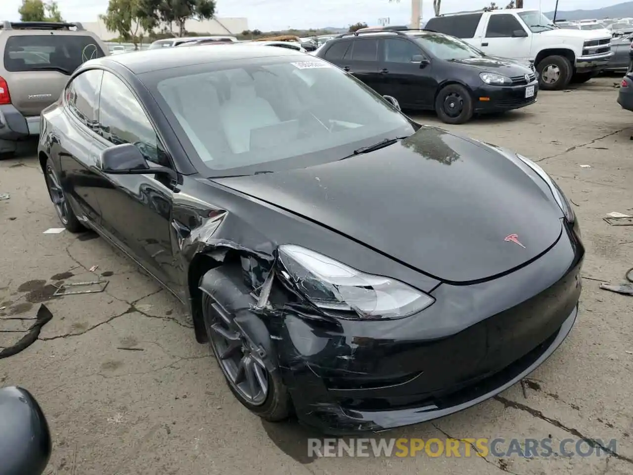 4 Photograph of a damaged car 5YJ3E1EA3PF507279 TESLA MODEL 3 2023