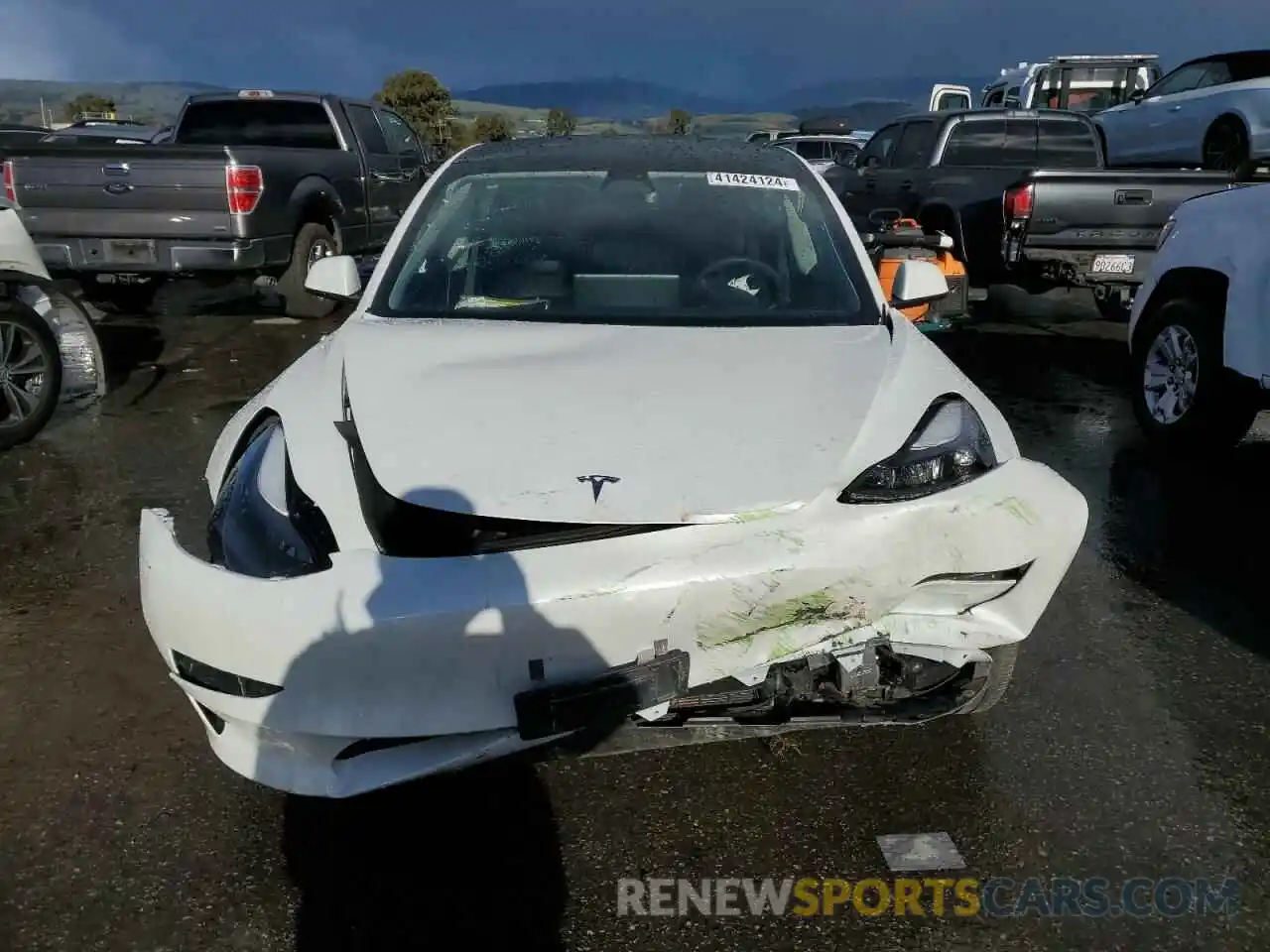 5 Photograph of a damaged car 5YJ3E1EA4PF430146 TESLA MODEL 3 2023