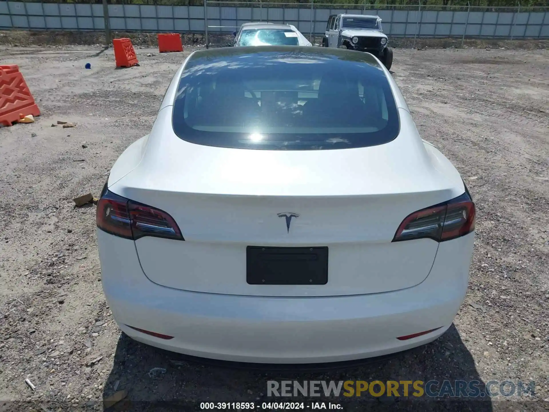 15 Photograph of a damaged car 5YJ3E1EA4PF599602 TESLA MODEL 3 2023