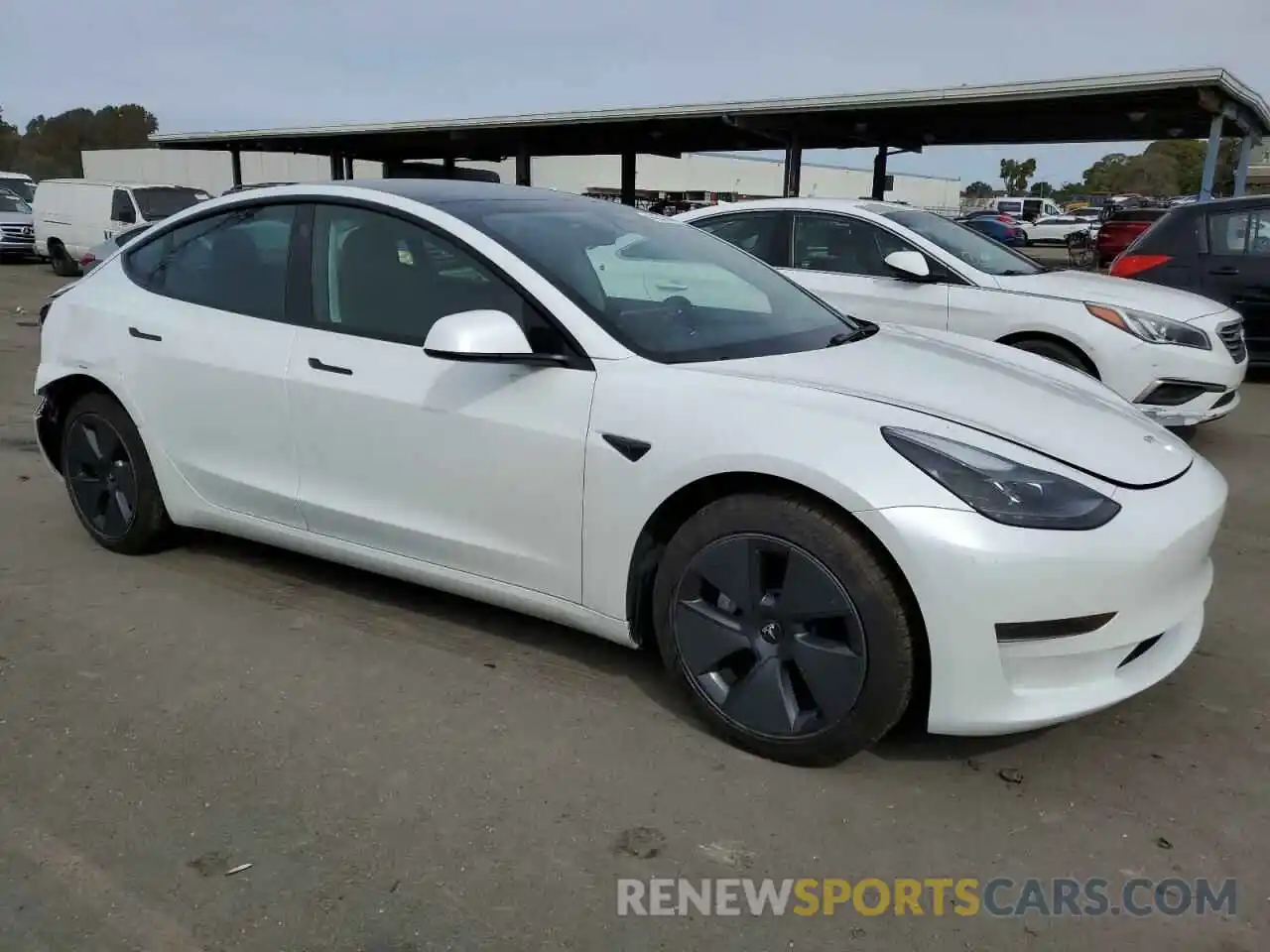 4 Photograph of a damaged car 5YJ3E1EA5PF403506 TESLA MODEL 3 2023