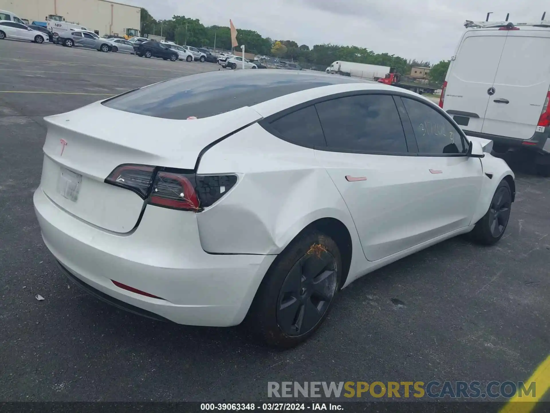 4 Photograph of a damaged car 5YJ3E1EA5PF411136 TESLA MODEL 3 2023