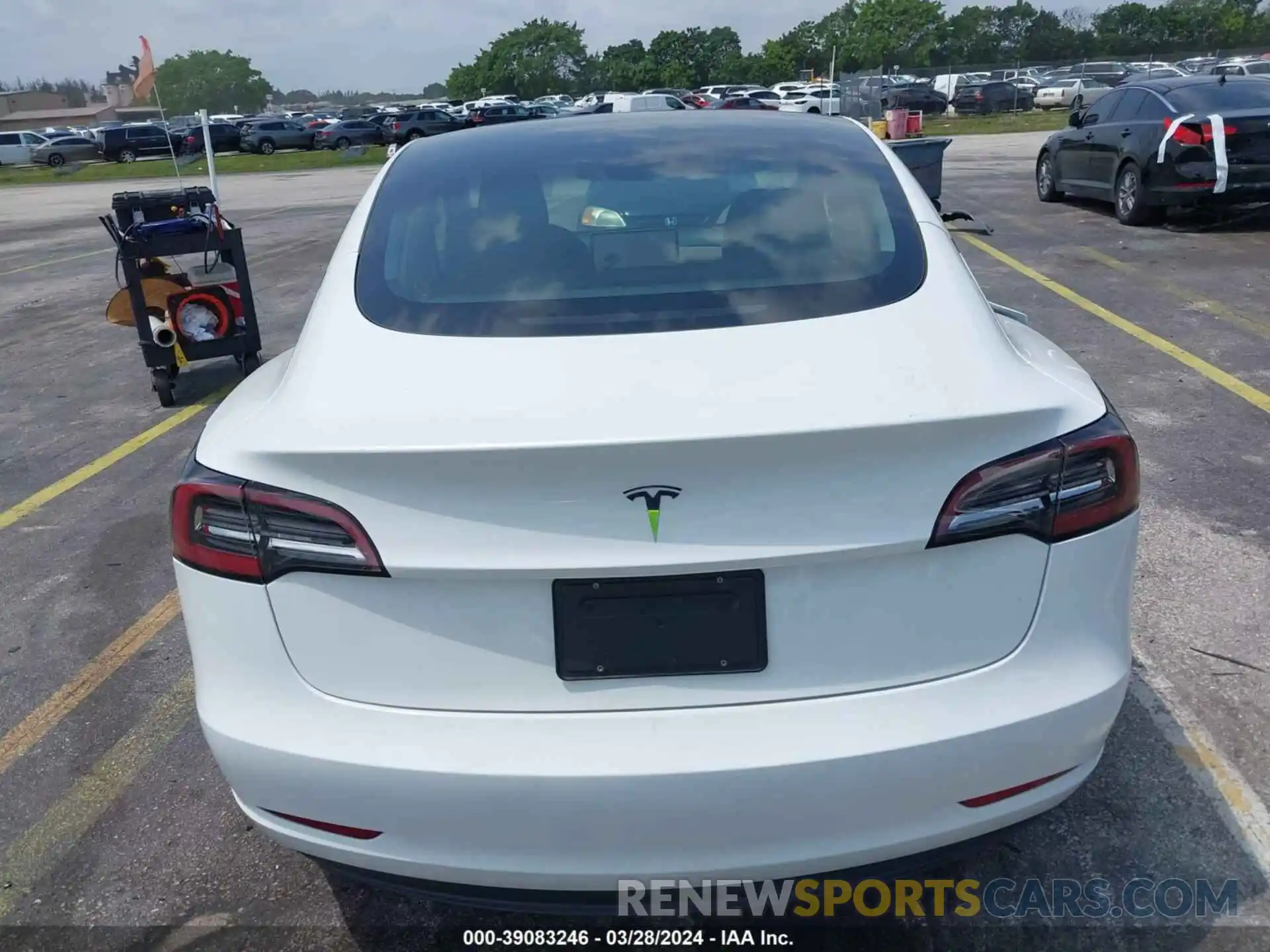 15 Photograph of a damaged car 5YJ3E1EA5PF505694 TESLA MODEL 3 2023