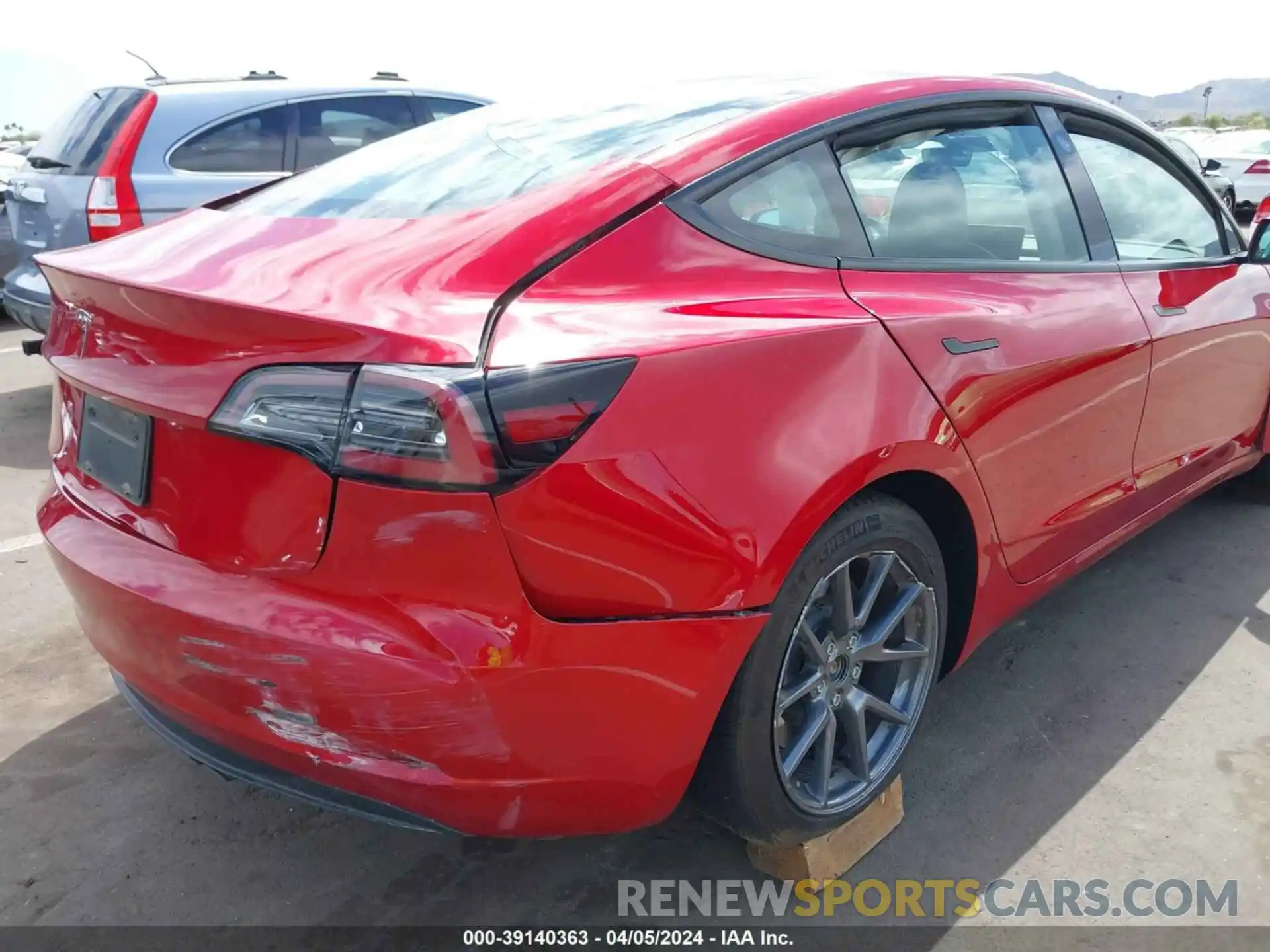 18 Photograph of a damaged car 5YJ3E1EA5PF543877 TESLA MODEL 3 2023