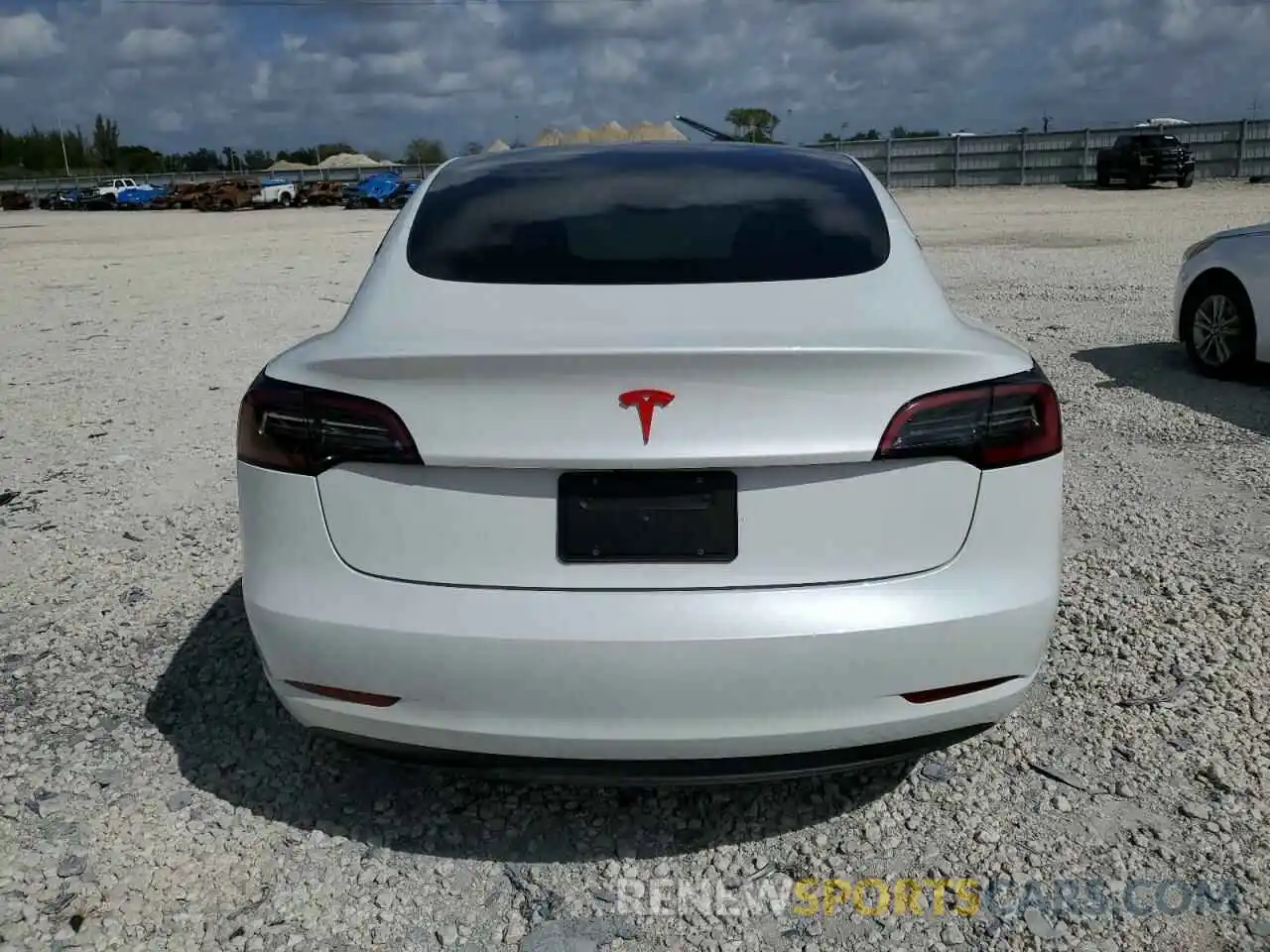 6 Photograph of a damaged car 5YJ3E1EA5PF601003 TESLA MODEL 3 2023