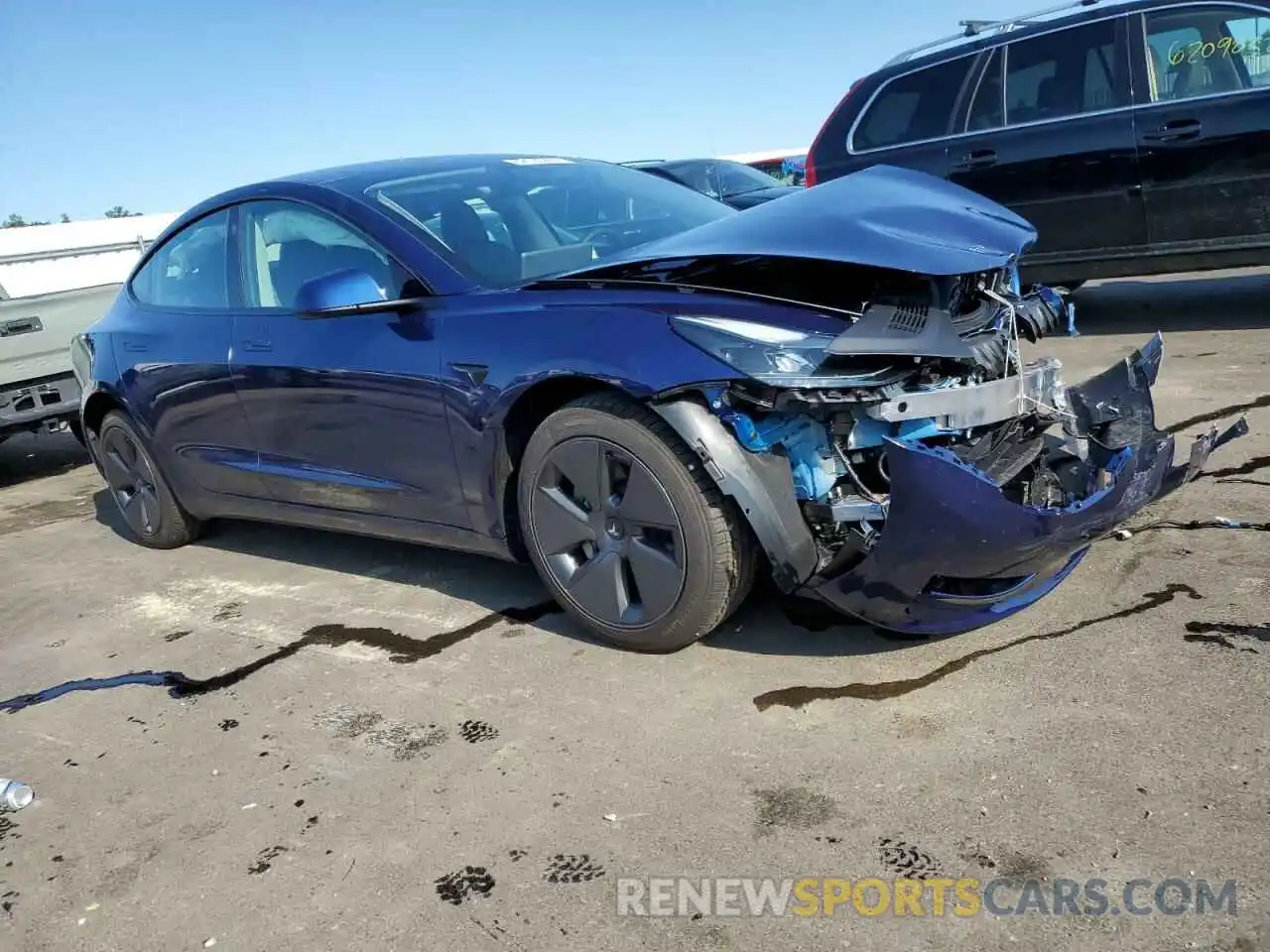 4 Photograph of a damaged car 5YJ3E1EA6PF602435 TESLA MODEL 3 2023