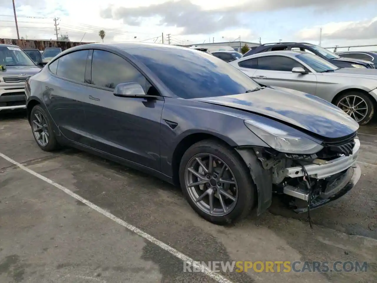 4 Photograph of a damaged car 5YJ3E1EA6PF639985 TESLA MODEL 3 2023