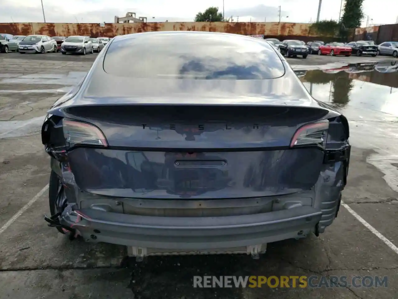 6 Photograph of a damaged car 5YJ3E1EA6PF639985 TESLA MODEL 3 2023