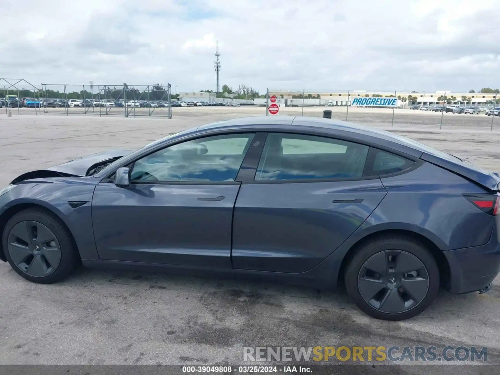 13 Photograph of a damaged car 5YJ3E1EA6PF692752 TESLA MODEL 3 2023