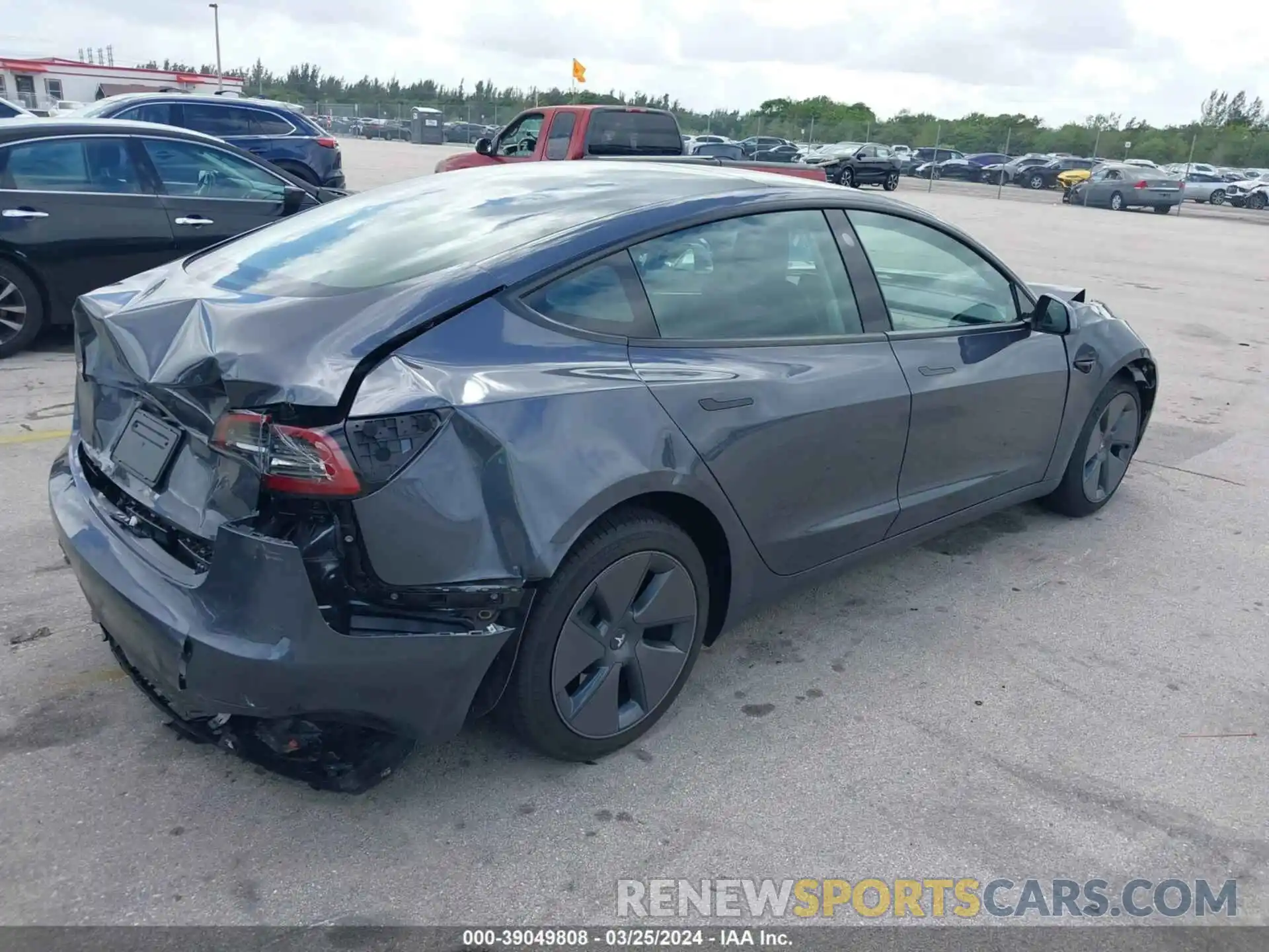 4 Photograph of a damaged car 5YJ3E1EA6PF692752 TESLA MODEL 3 2023