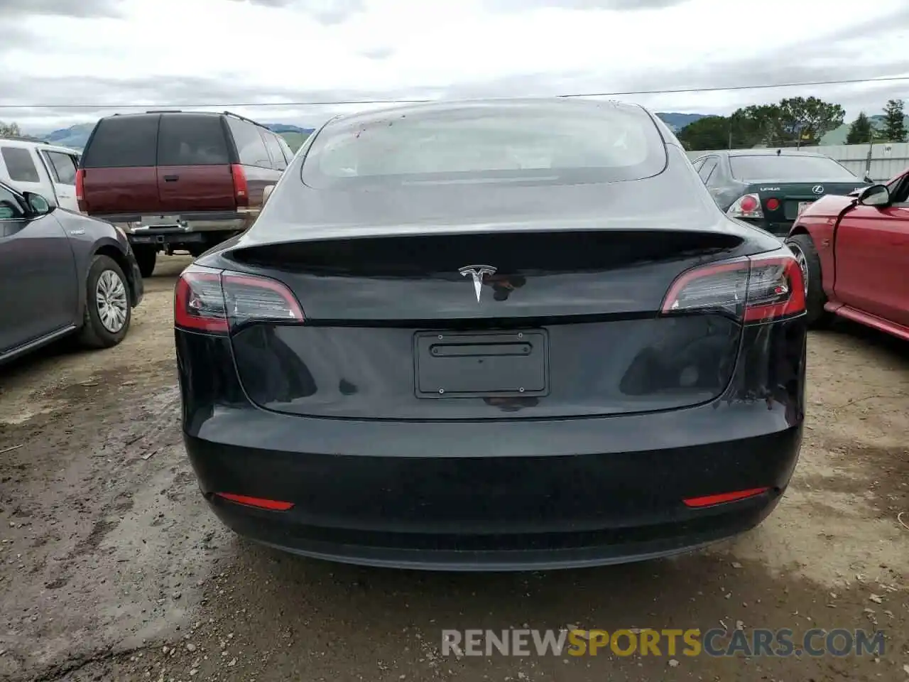 6 Photograph of a damaged car 5YJ3E1EA7PF630471 TESLA MODEL 3 2023