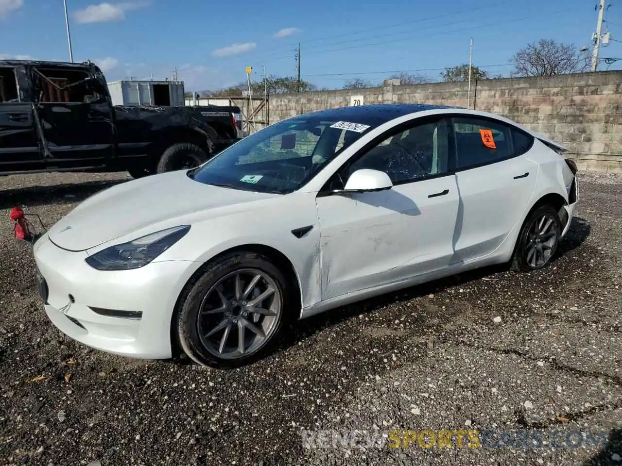 1 Photograph of a damaged car 5YJ3E1EA8PF436645 TESLA MODEL 3 2023