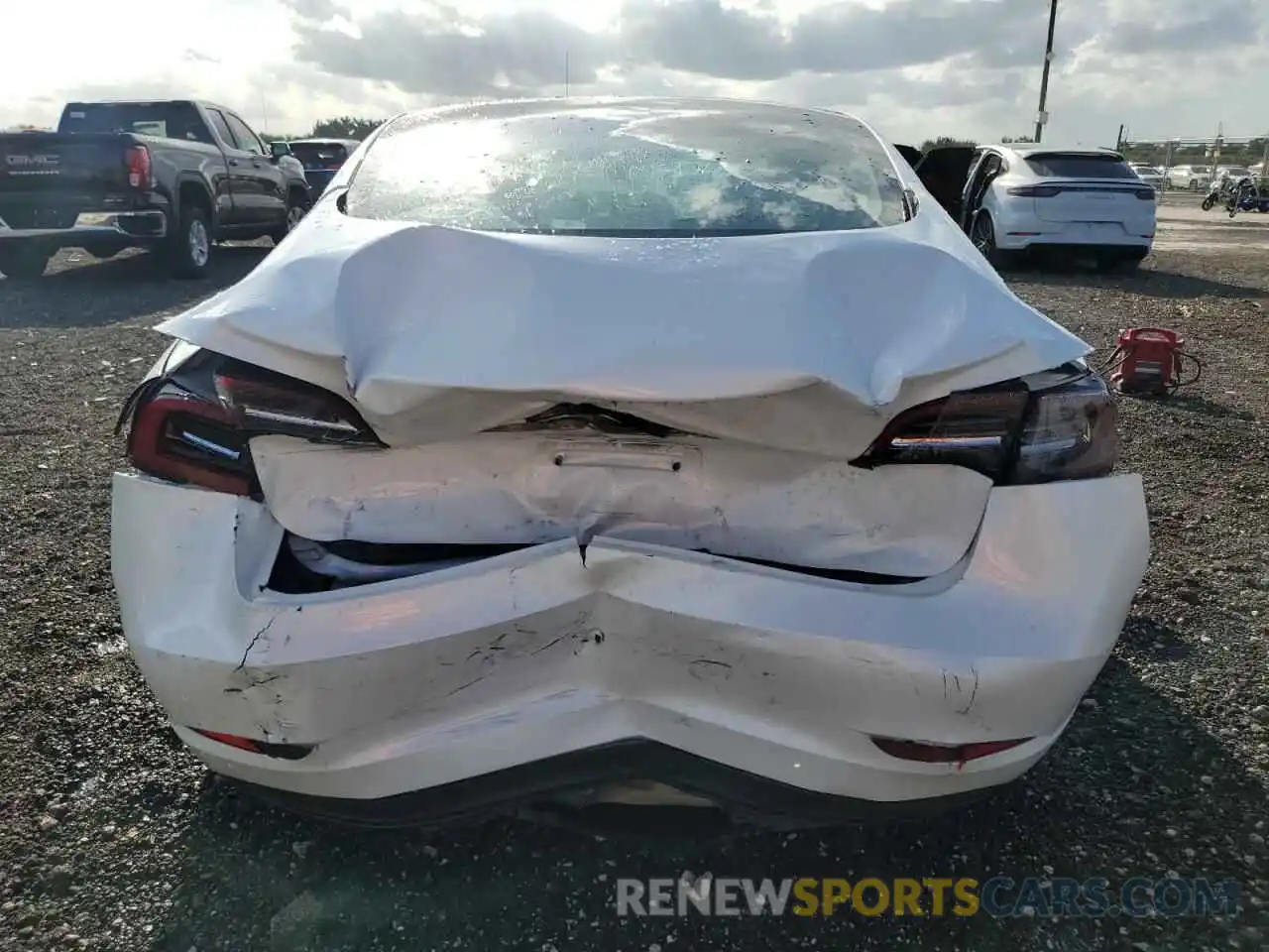 6 Photograph of a damaged car 5YJ3E1EA8PF436645 TESLA MODEL 3 2023