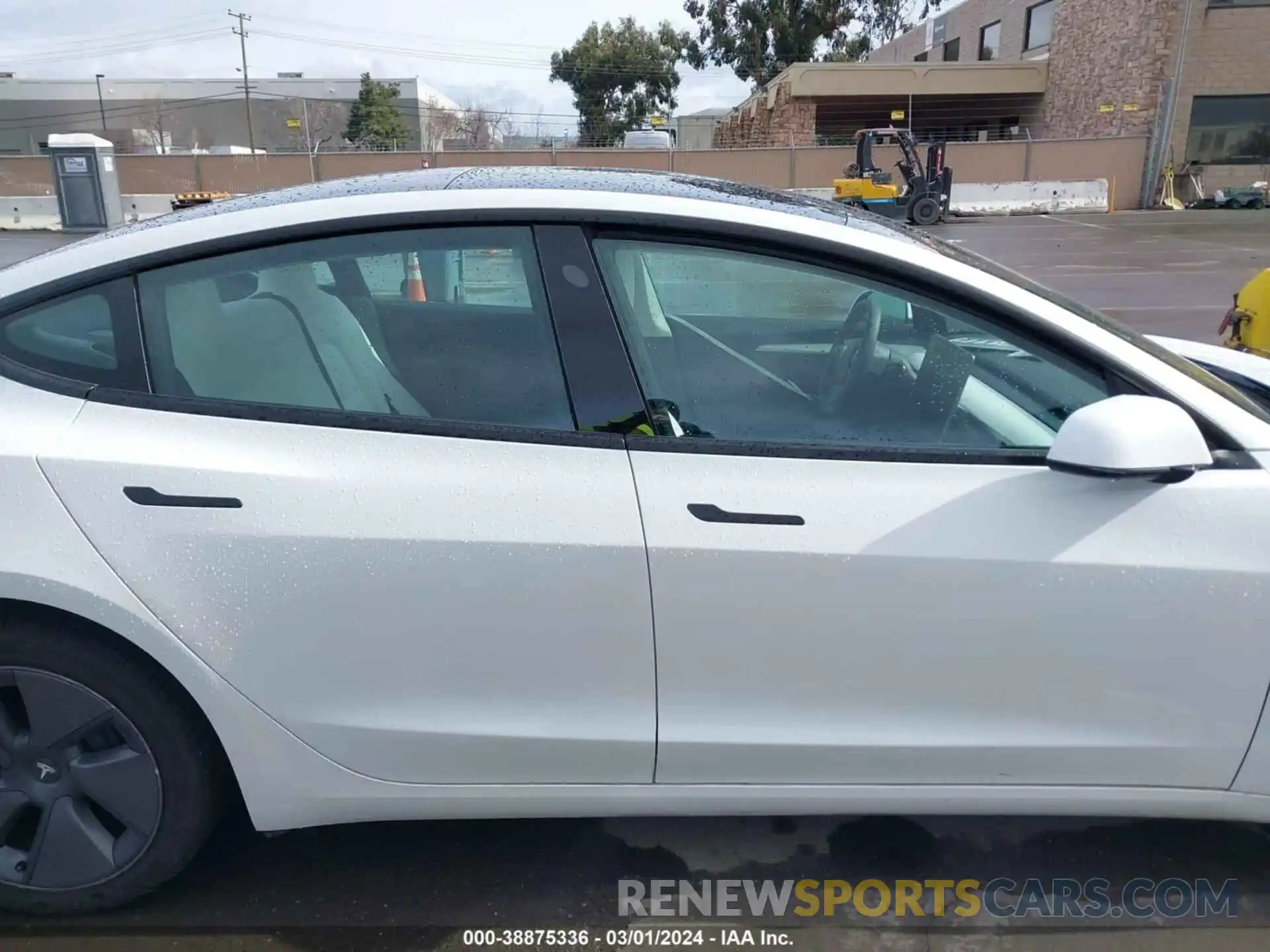 14 Photograph of a damaged car 5YJ3E1EA8PF513451 TESLA MODEL 3 2023