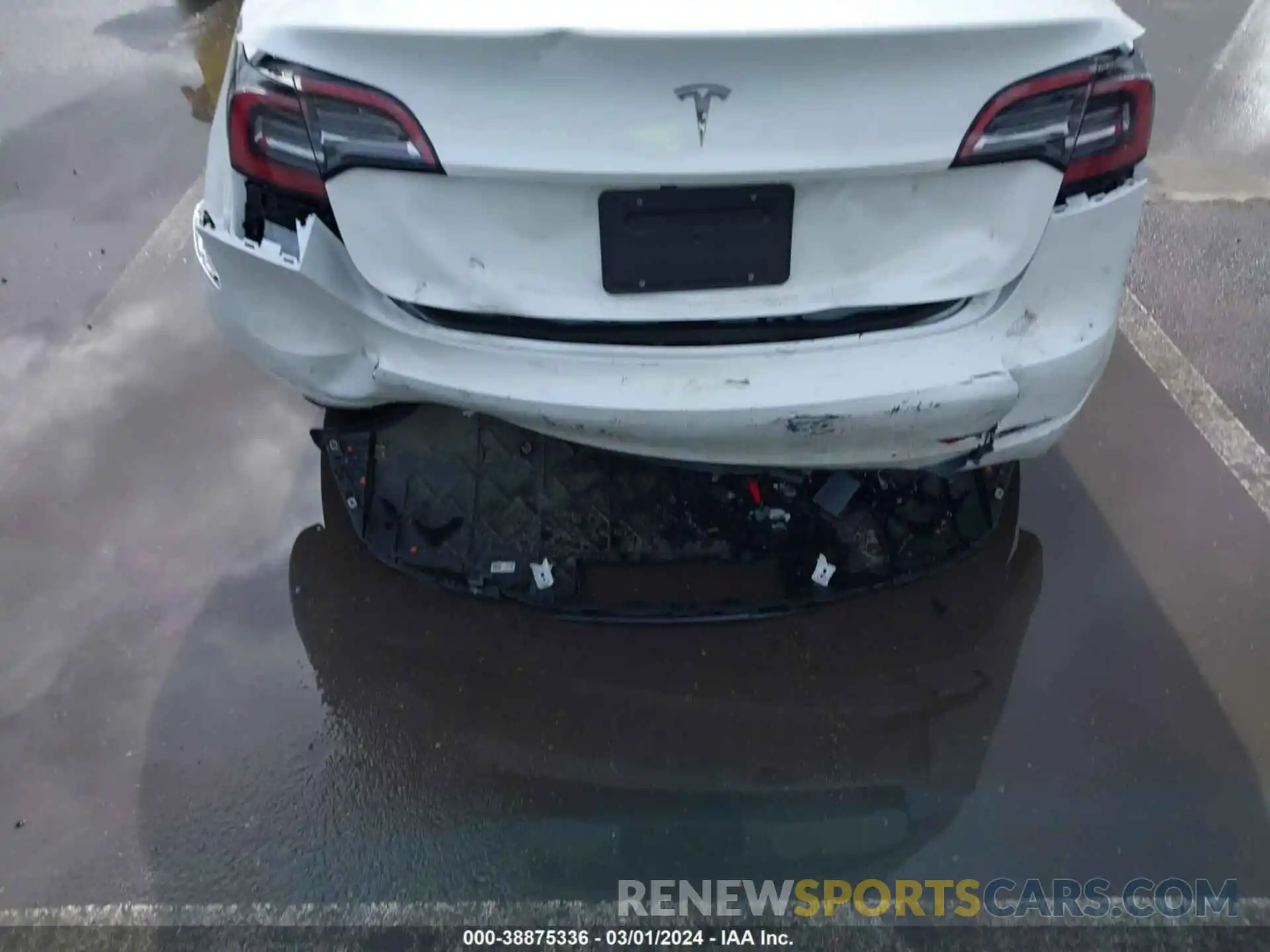 17 Photograph of a damaged car 5YJ3E1EA8PF513451 TESLA MODEL 3 2023