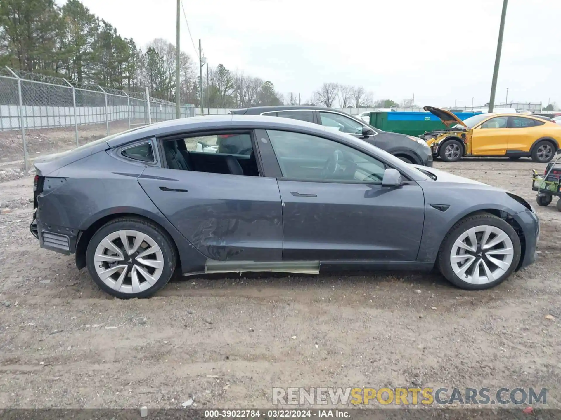 14 Photograph of a damaged car 5YJ3E1EA8PF626882 TESLA MODEL 3 2023