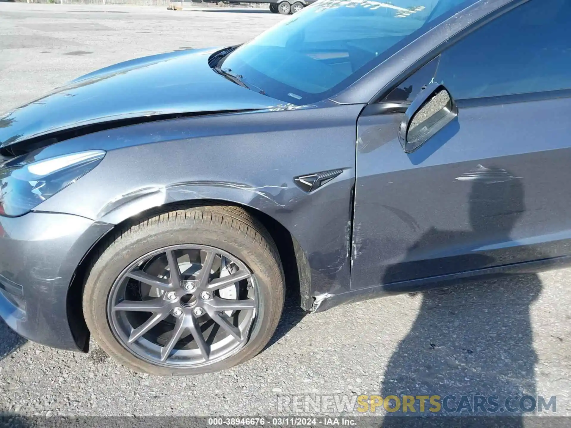 18 Photograph of a damaged car 5YJ3E1EA8PF651748 TESLA MODEL 3 2023