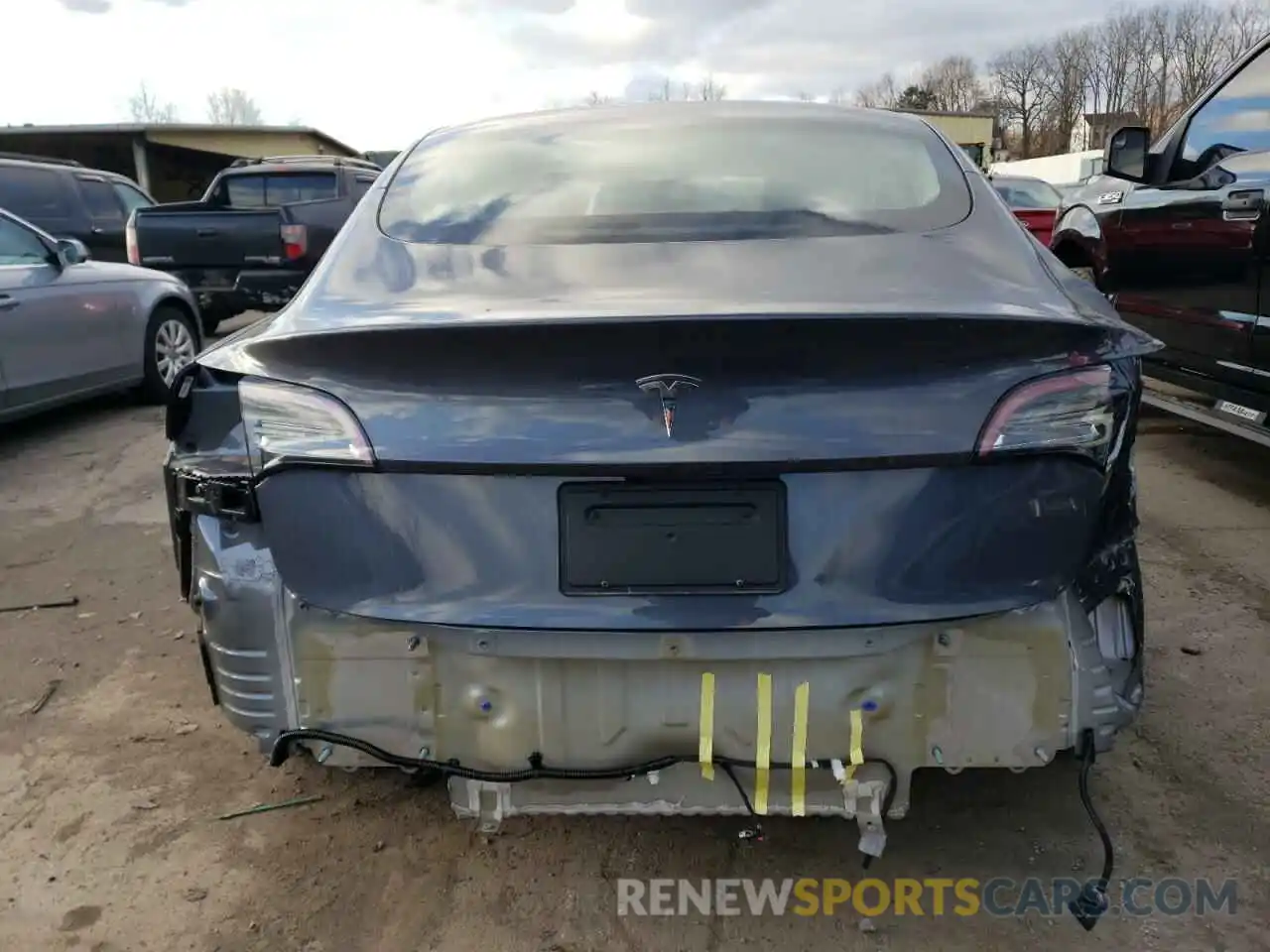 6 Photograph of a damaged car 5YJ3E1EA9PF395359 TESLA MODEL 3 2023