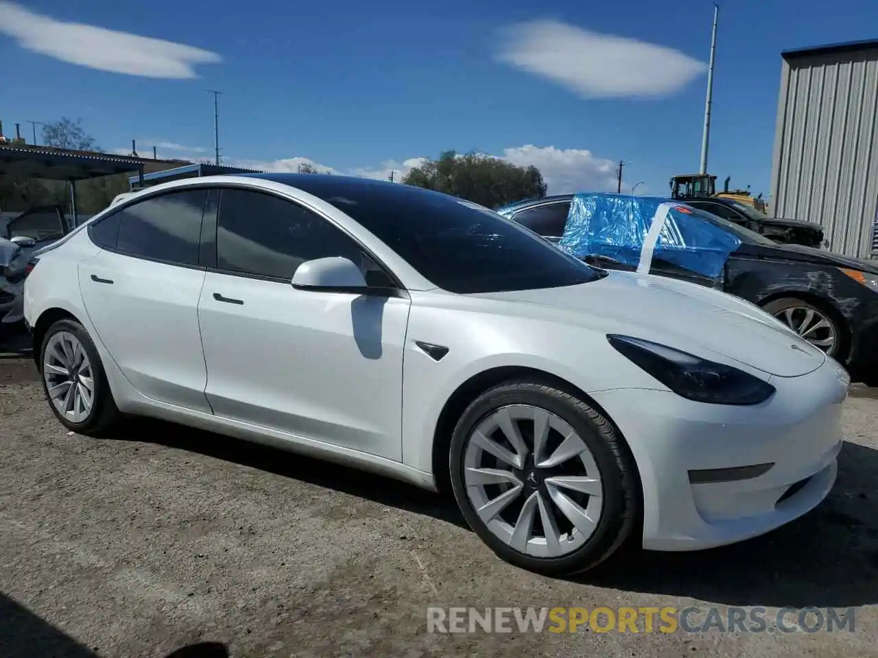 4 Фотография поврежденного автомобиля 5YJ3E1EAXPF420320 TESLA MODEL 3 2023