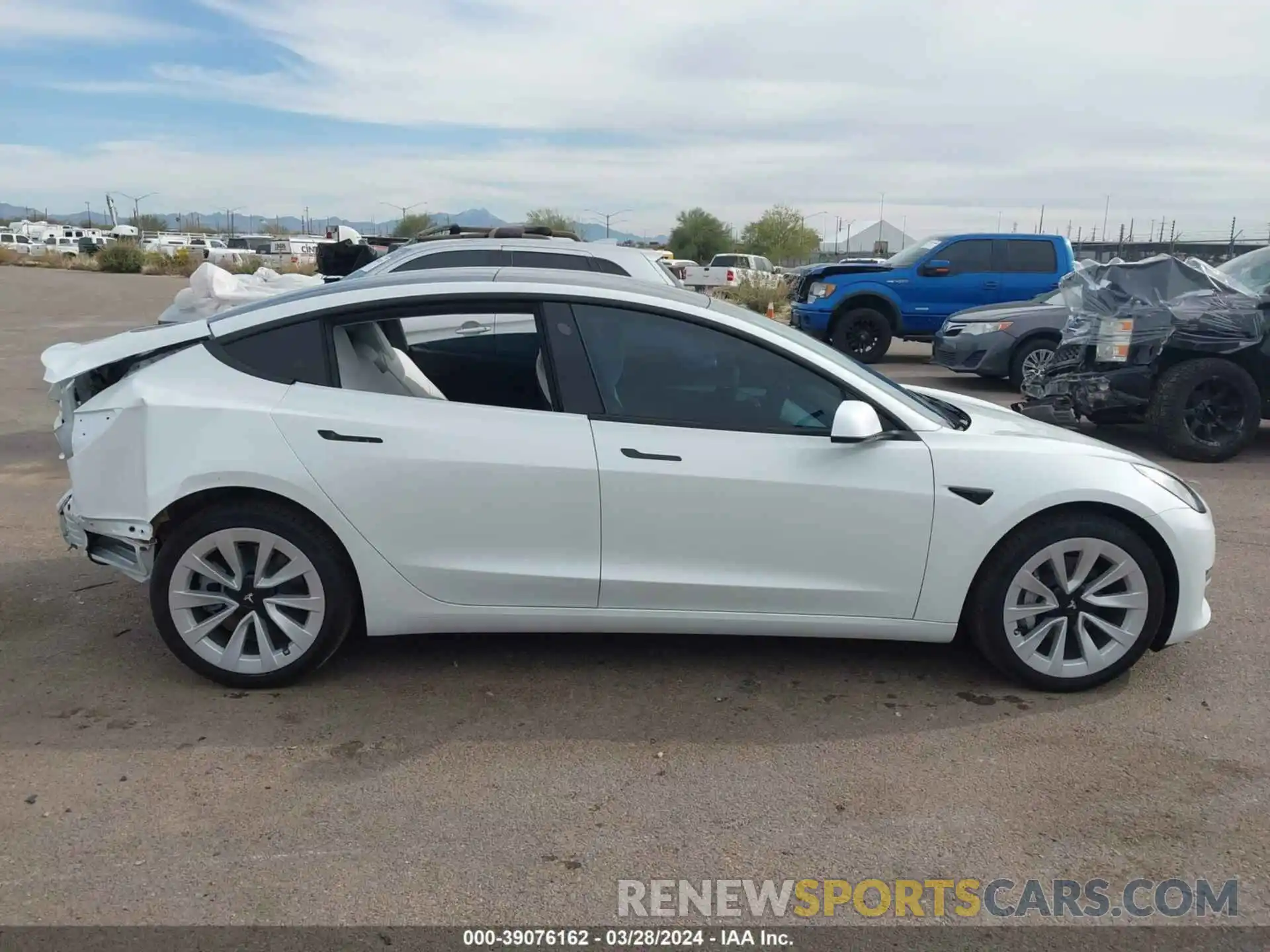 14 Photograph of a damaged car 5YJ3E1EAXPF684685 TESLA MODEL 3 2023