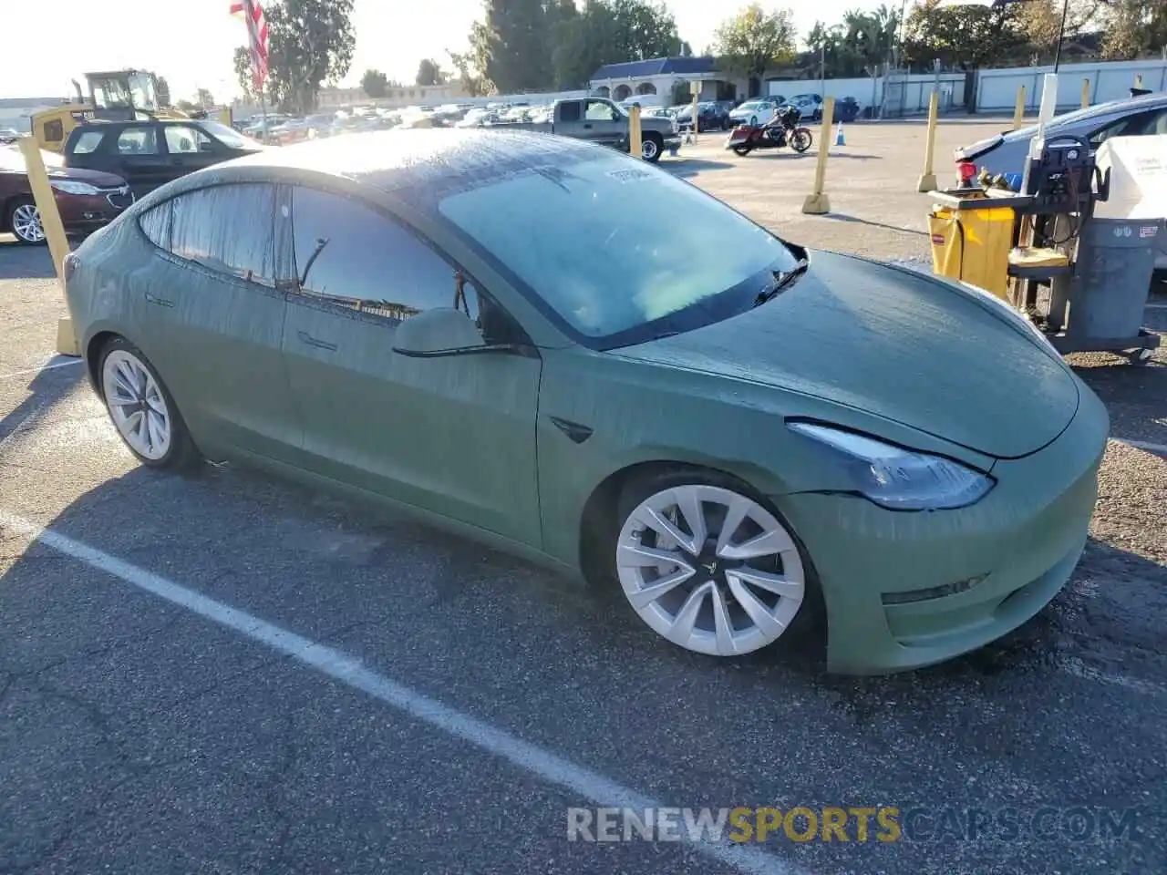 4 Photograph of a damaged car 5YJ3E1EAXPF685366 TESLA MODEL 3 2023