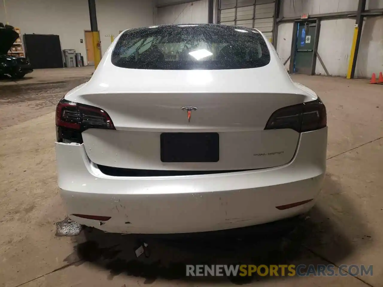 6 Photograph of a damaged car 5YJ3E1EB3PF592195 TESLA MODEL 3 2023