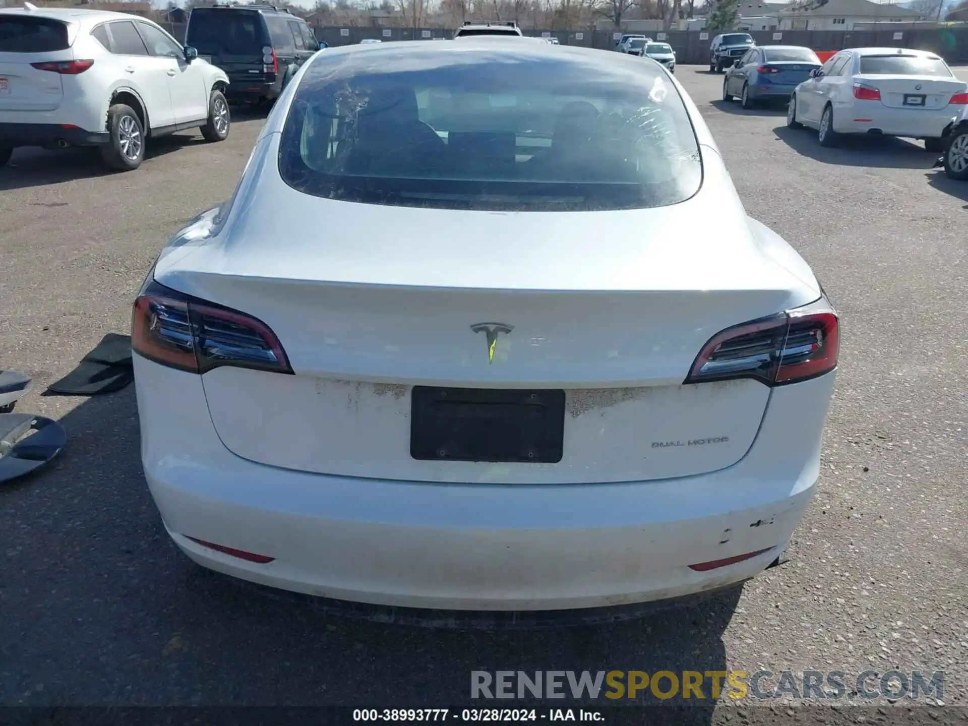 16 Photograph of a damaged car 5YJ3E1EB4PF599673 TESLA MODEL 3 2023