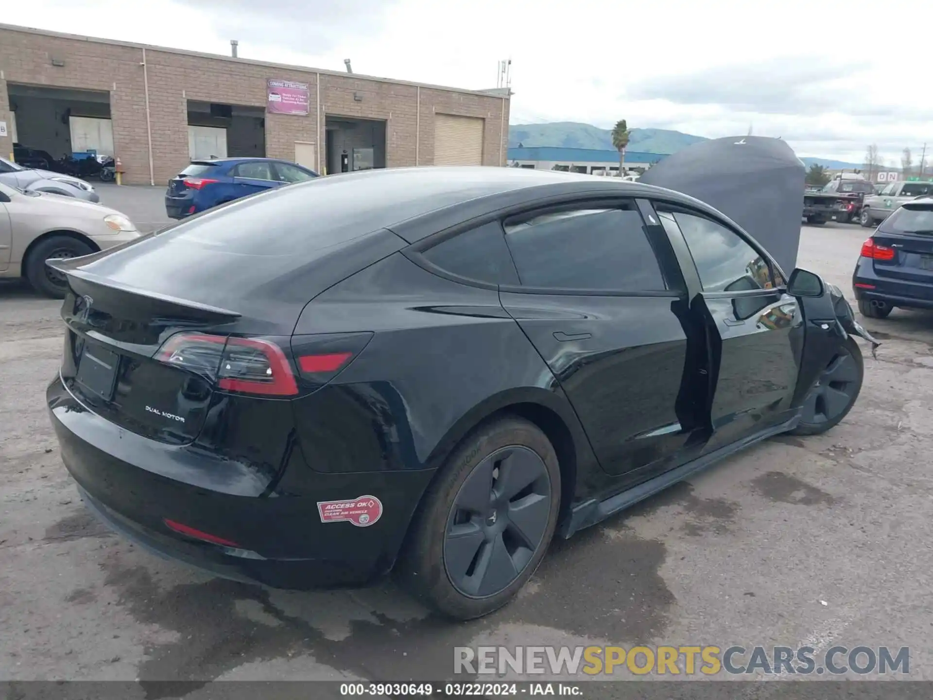 4 Фотография поврежденного автомобиля 5YJ3E1EB4PF649777 TESLA MODEL 3 2023