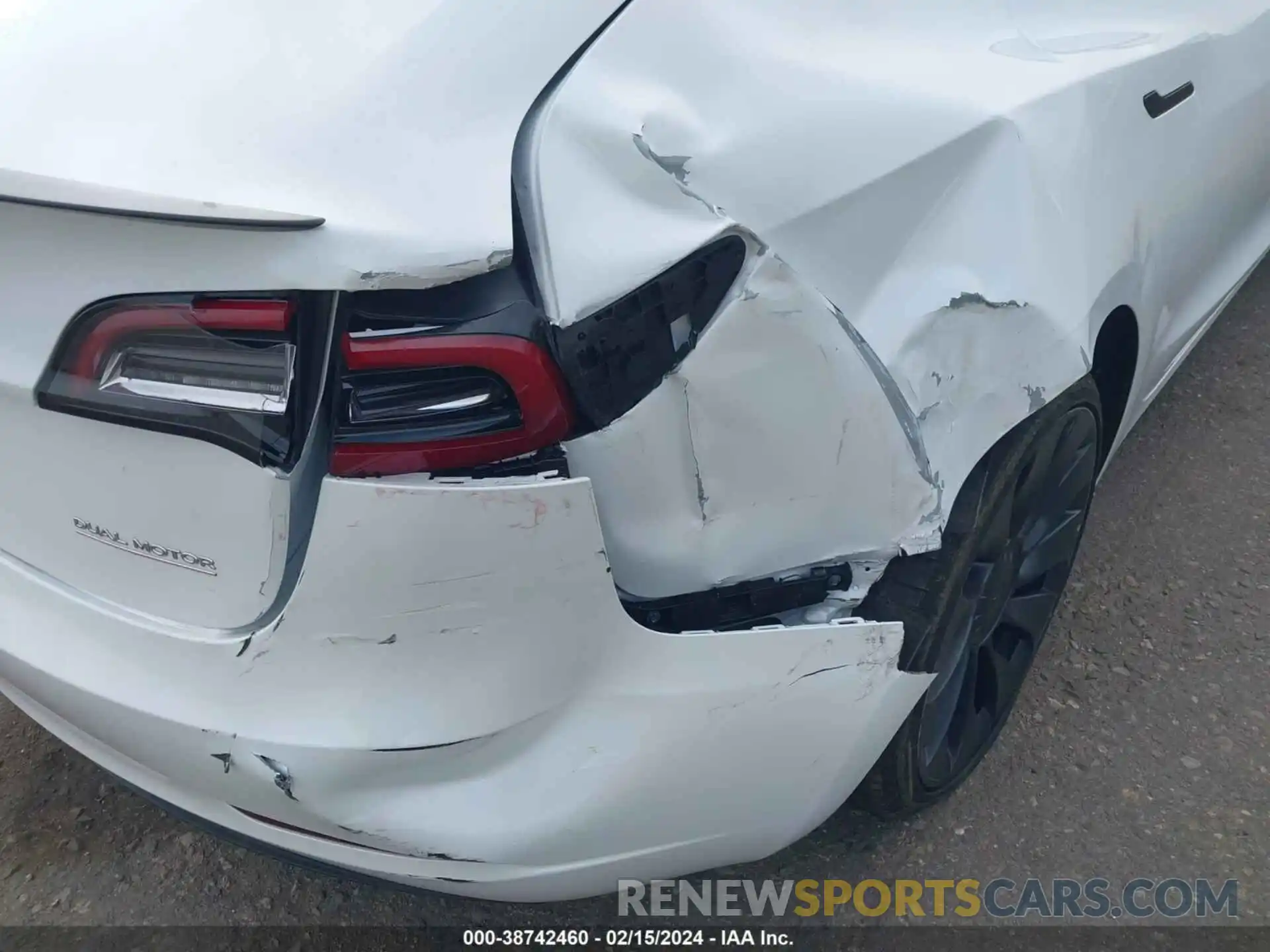 6 Photograph of a damaged car 5YJ3E1EC0PF382503 TESLA MODEL 3 2023