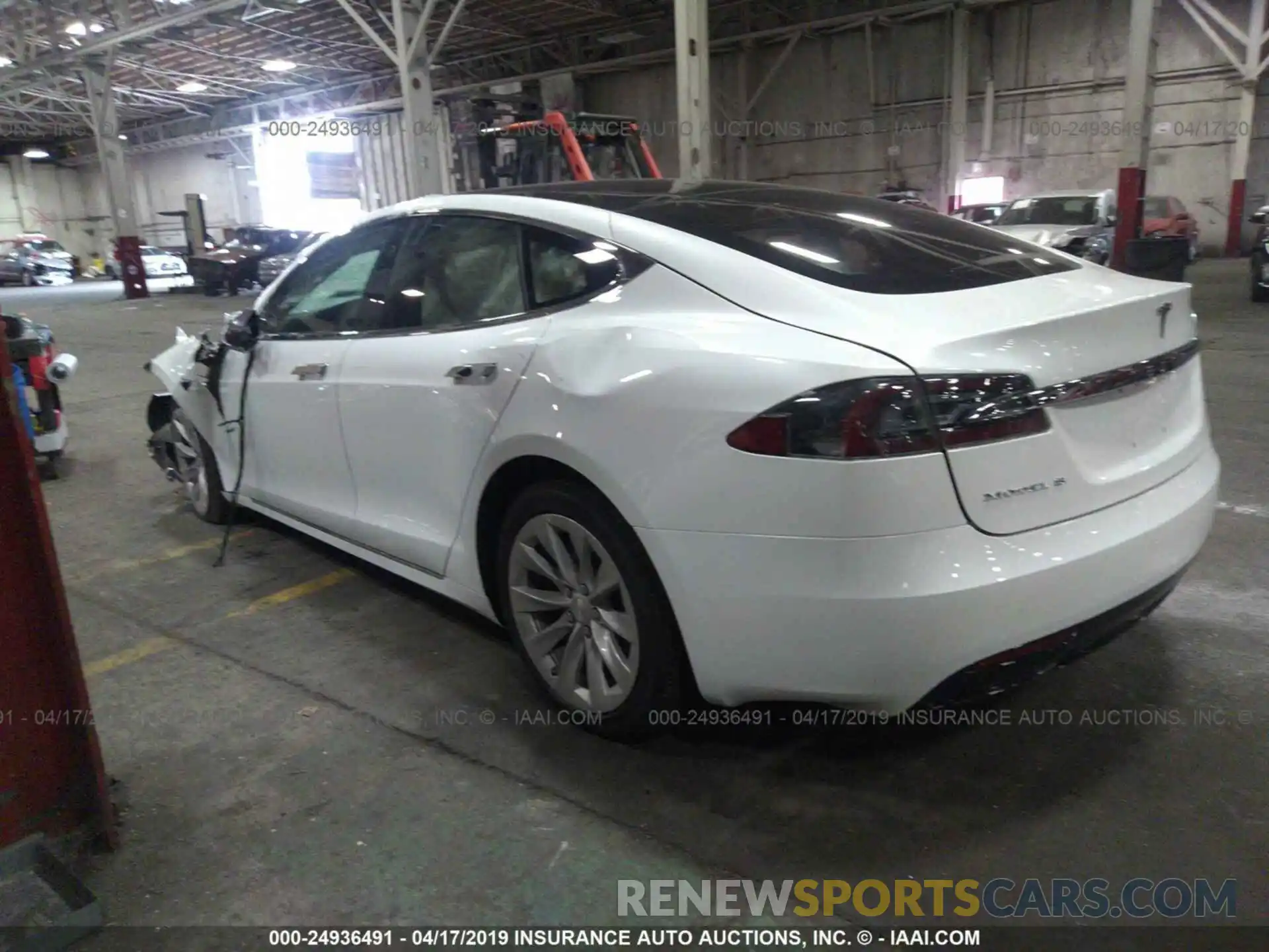 3 Фотография поврежденного автомобиля 5YJSA1E20KF305105 TESLA MODEL S 2019